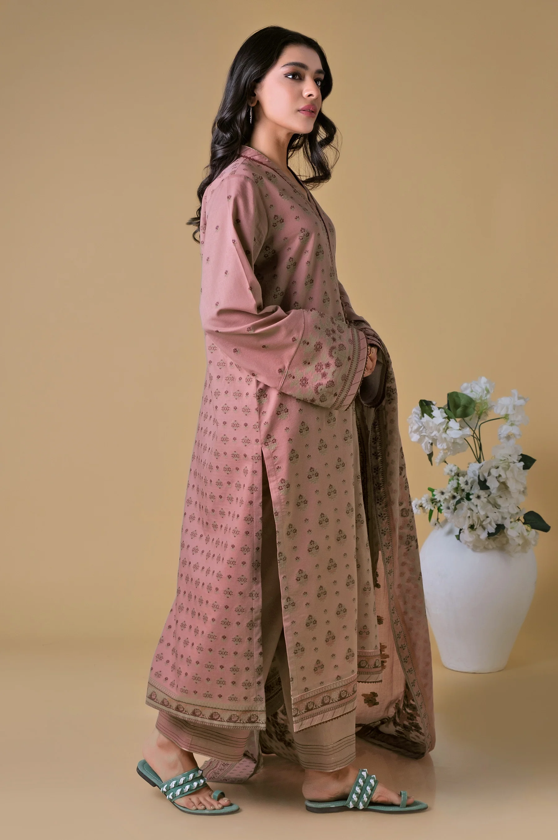 Unstitched 3 Piece Dyed Jacquard Suit - Image 3