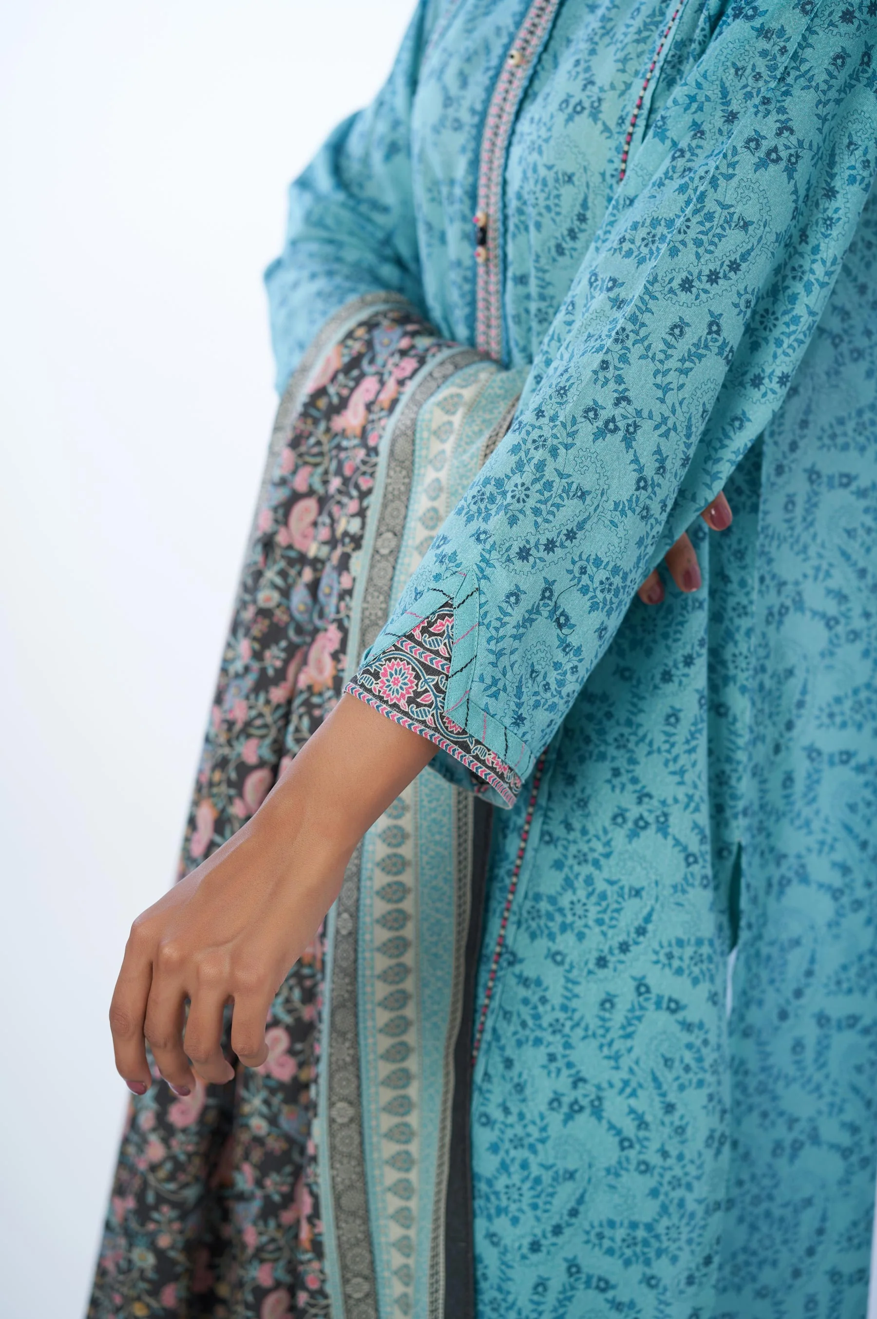 Unstitched 3 Piece Printed Karandi Suit - Image 5