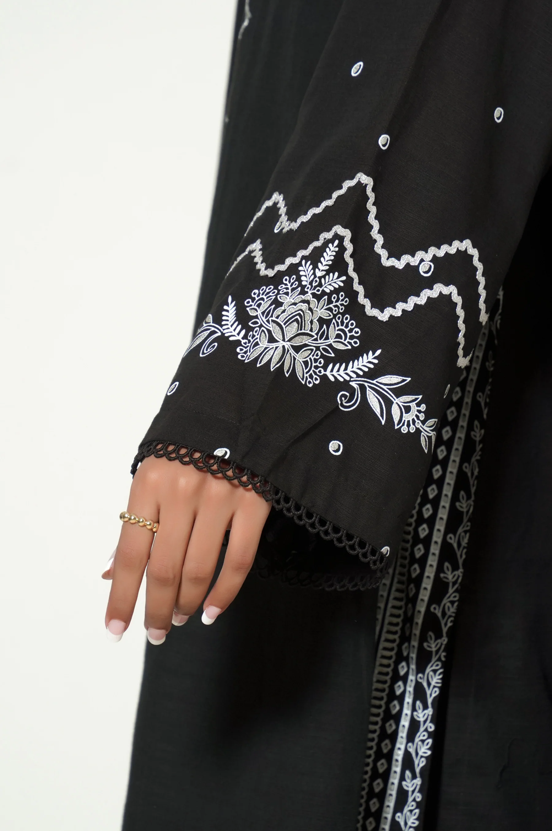 Unstitched 3 Piece Printed Khaddar Suit - Image 6