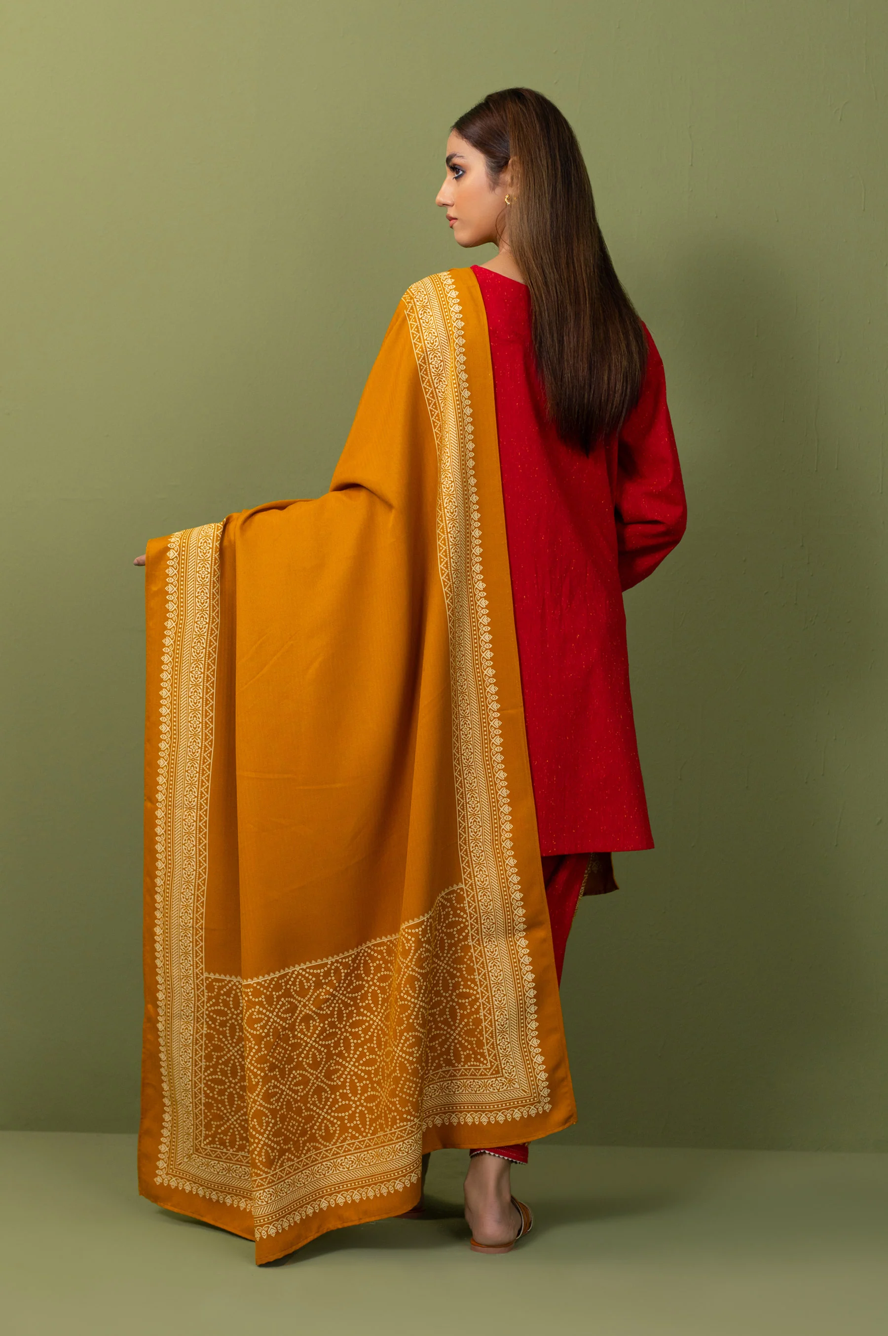 Unstitched 3 Piece Embroidered Khaddar Suit - Image 4
