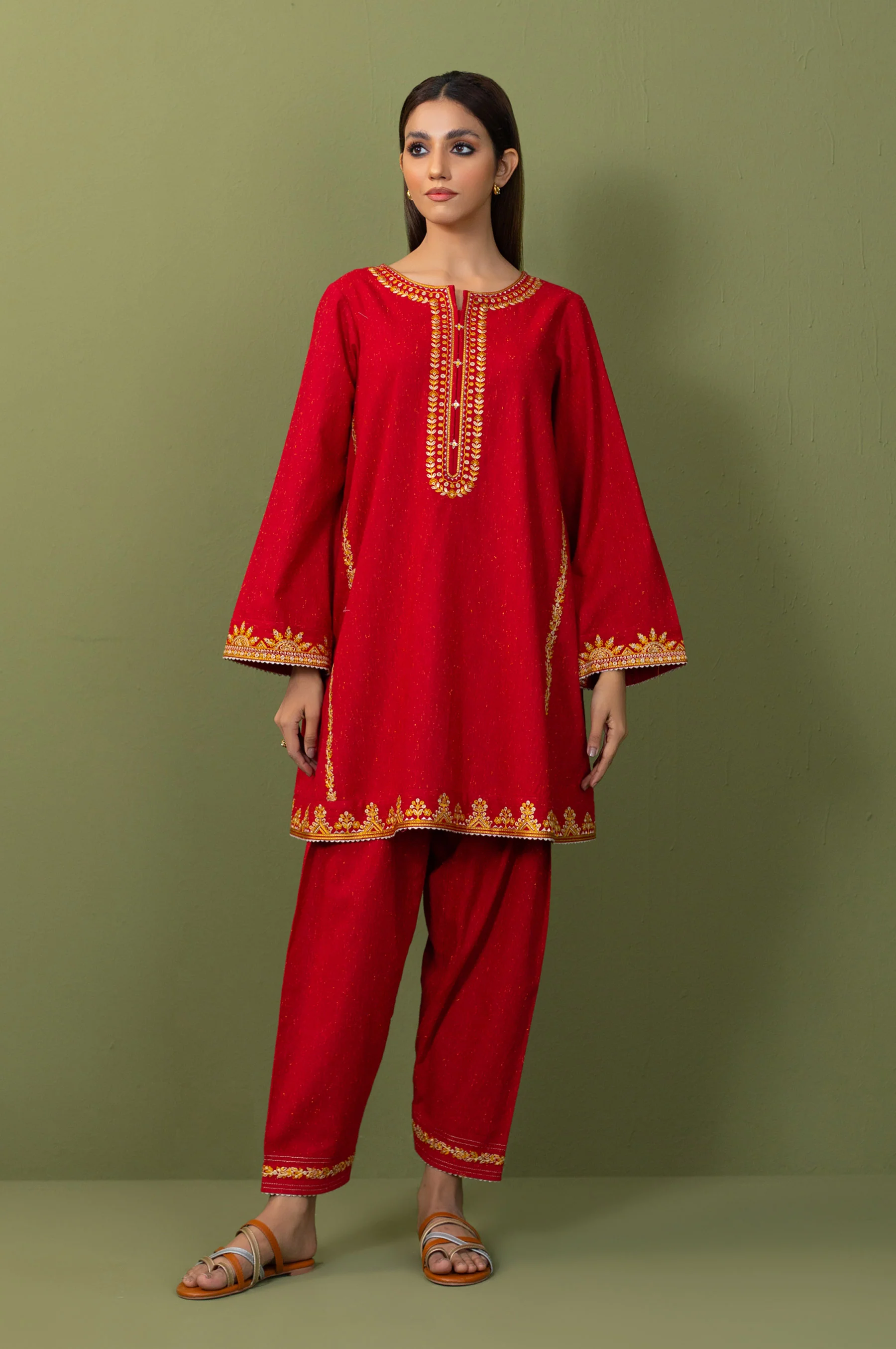 Unstitched 3 Piece Embroidered Khaddar Suit - Image 5