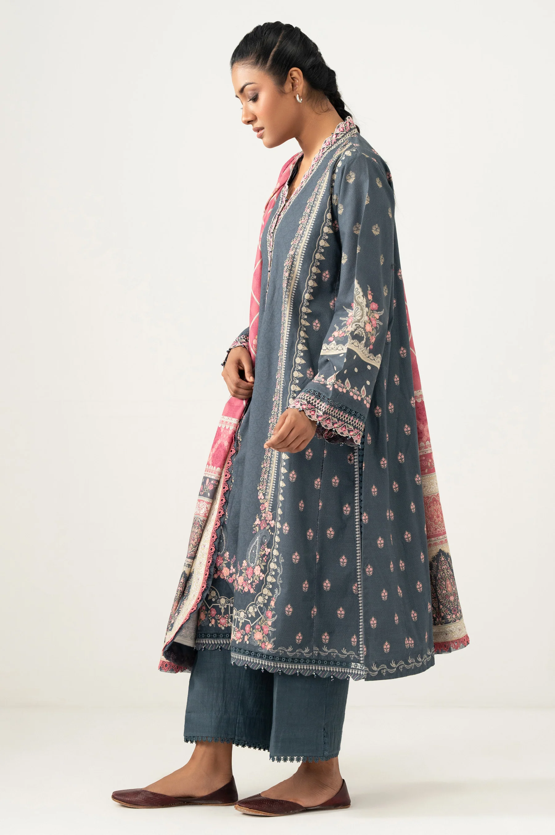 UNSTITCHED PRINTED SUIT - Image 2