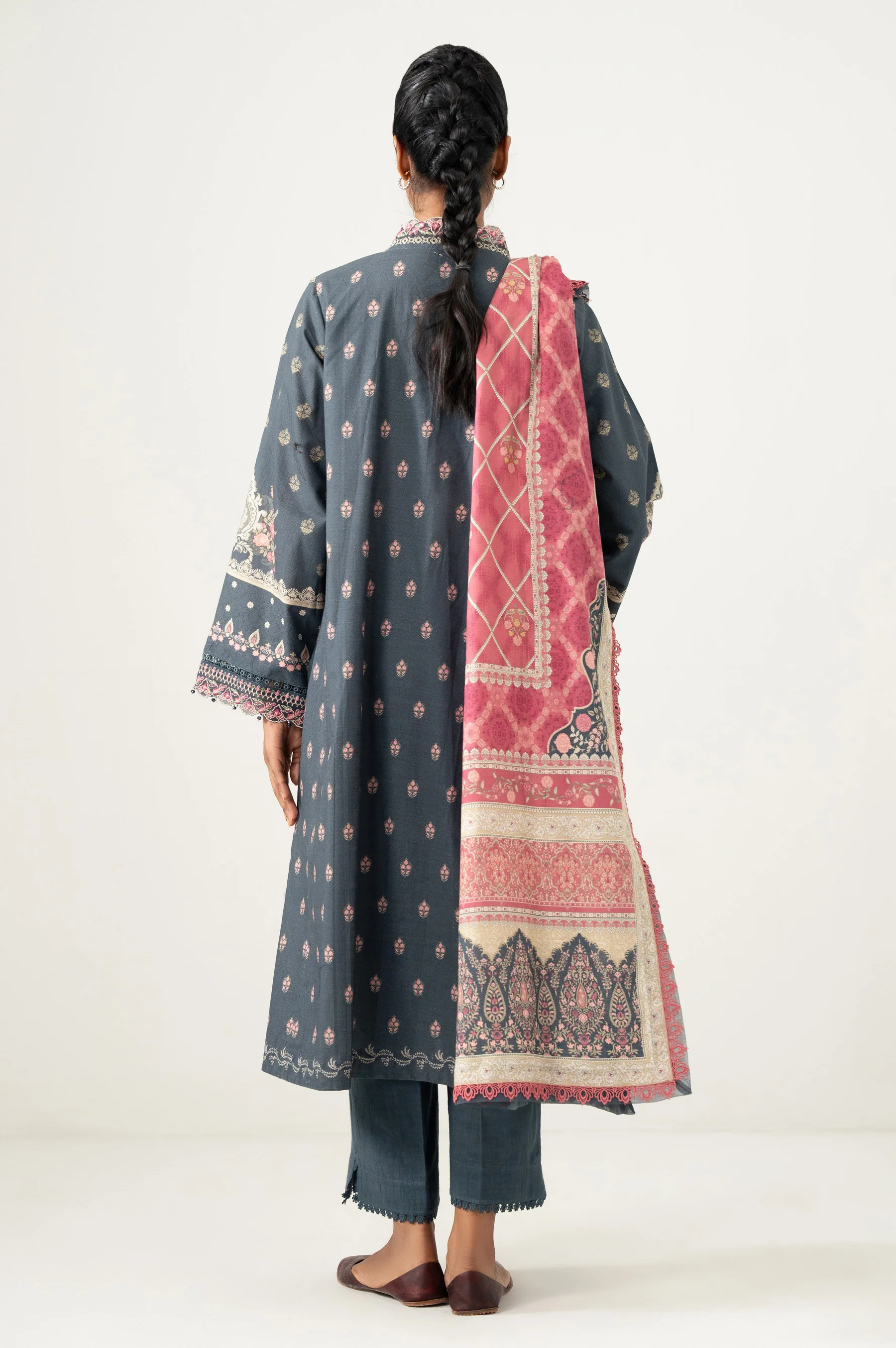 UNSTITCHED PRINTED SUIT - Image 3