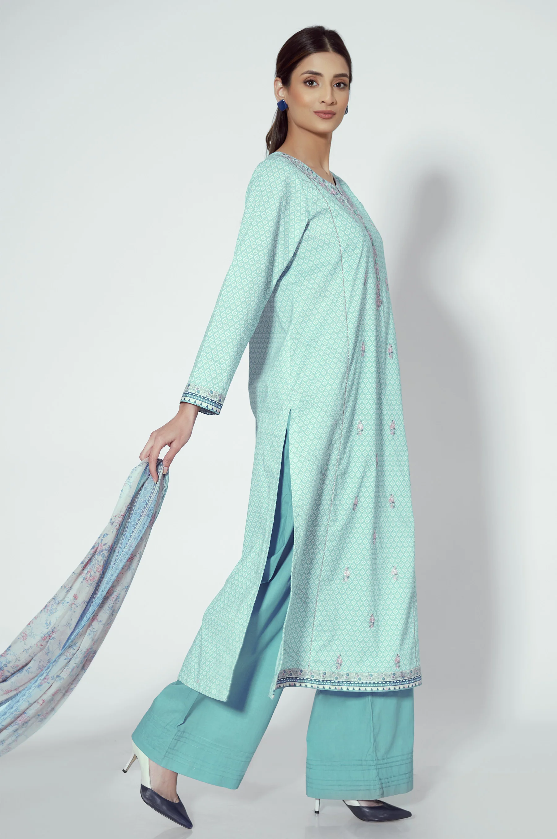 Unstitched 3 Piece Embroidered Lawn Suit - Image 4