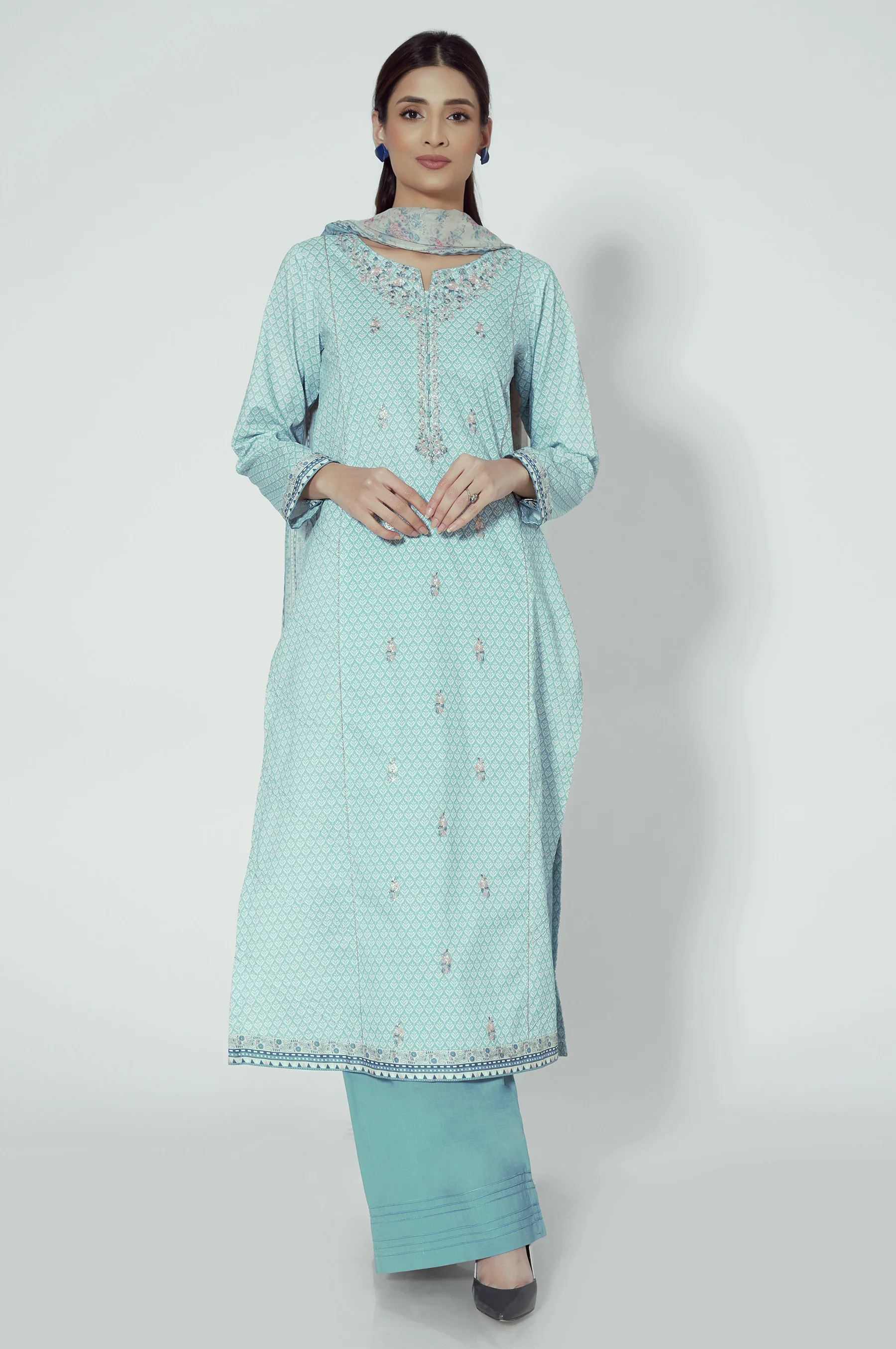 Unstitched 3 Piece Embroidered Lawn Suit - Image 5