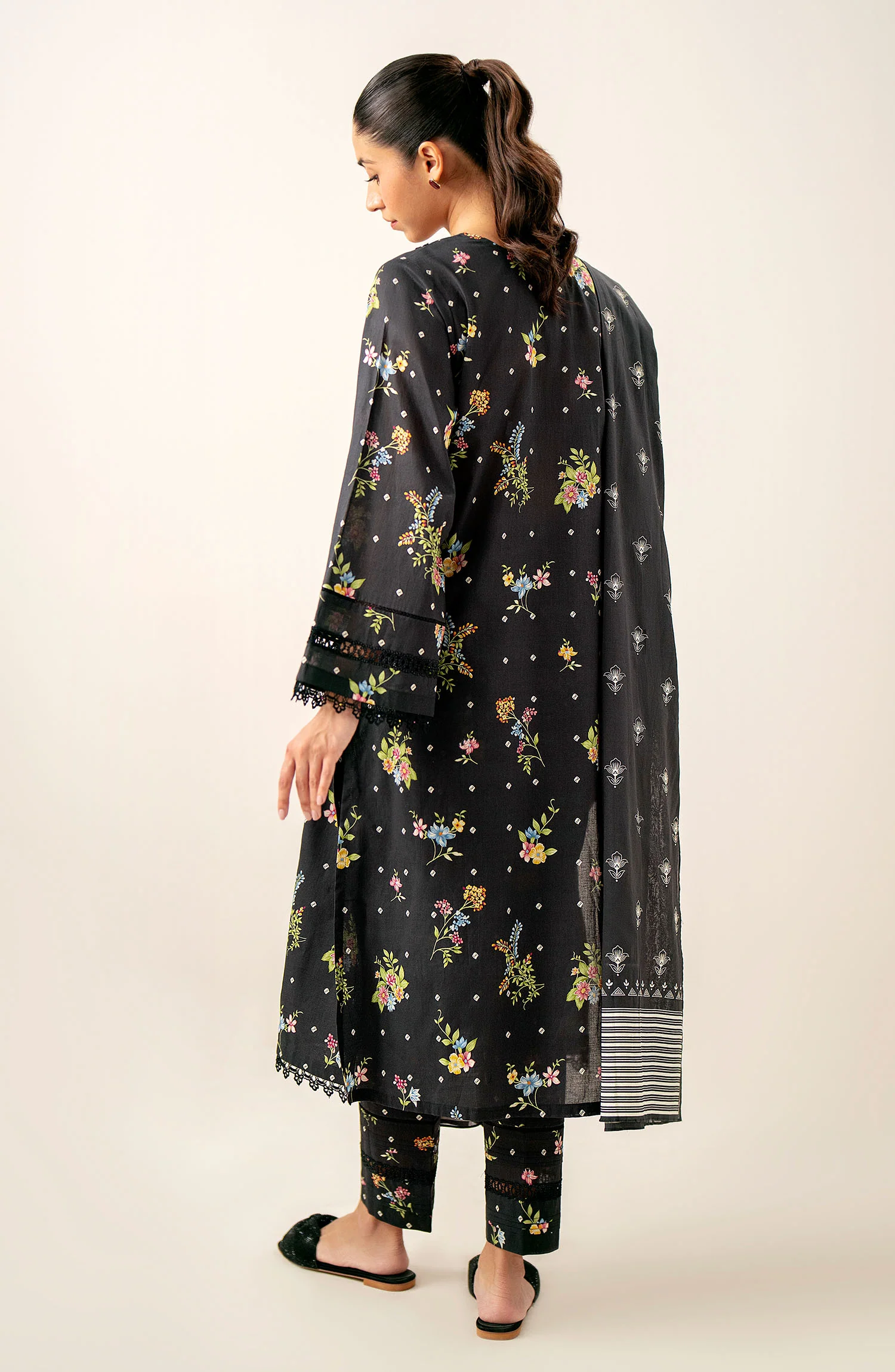 Unstitched 3 Piece Printed Lawn with Printed Cambric Bottom - Image 5
