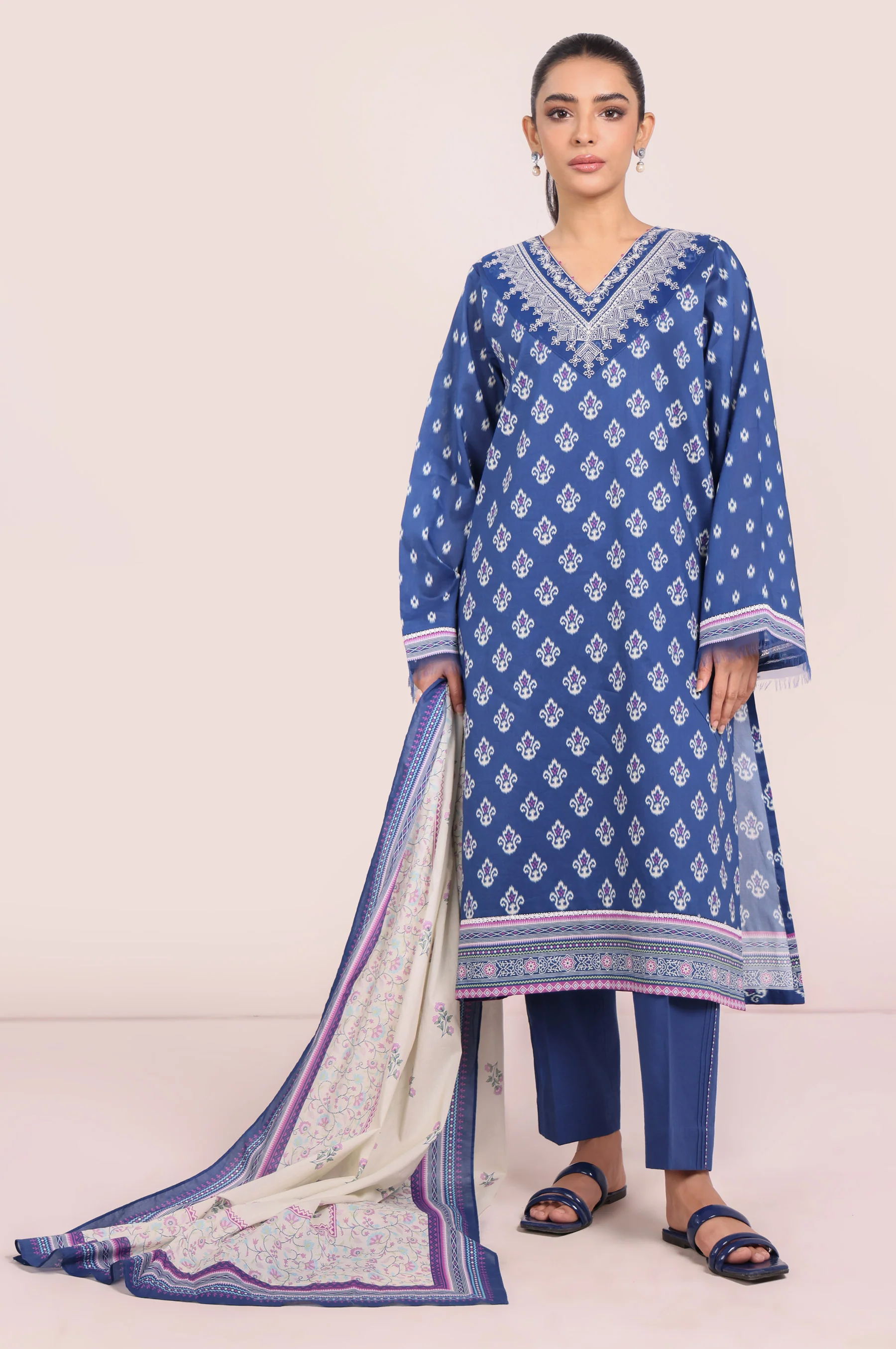 Unstitched 3 Piece Embroidered Lawn Shirt with Printed Lawn Dupatta - Image 4