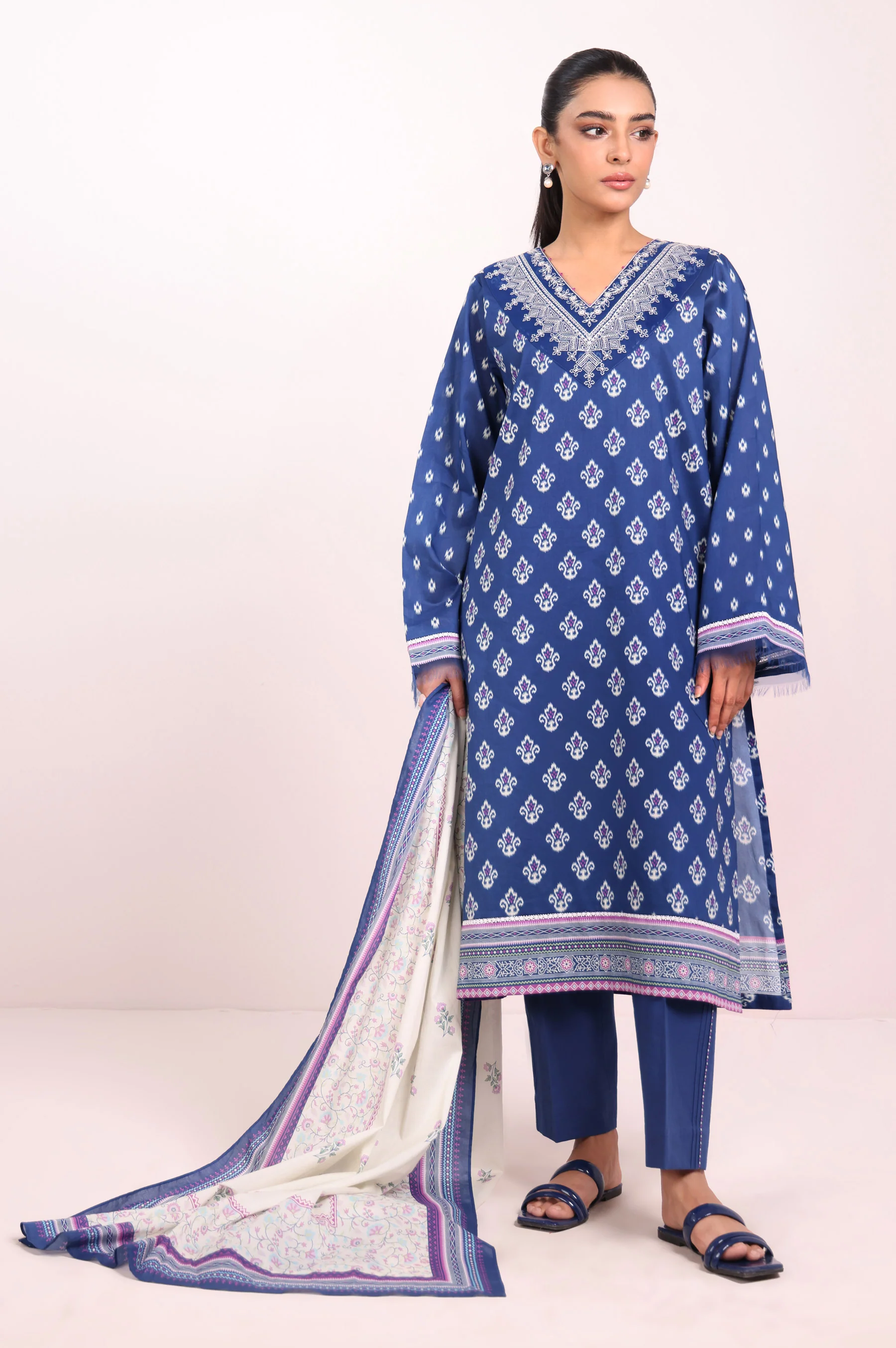 Unstitched 3 Piece Embroidered Lawn Shirt with Printed Lawn Dupatta - Image 7