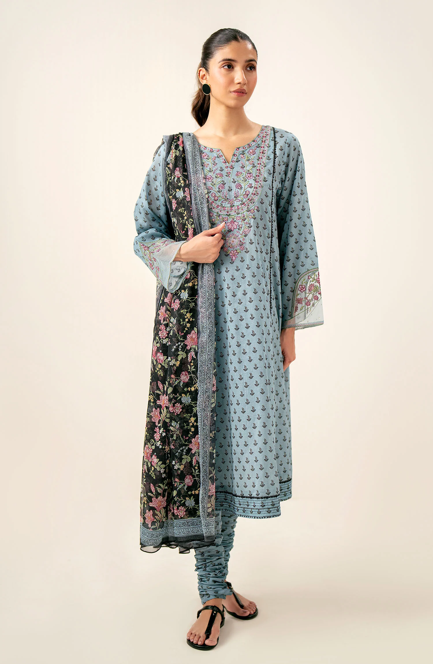 Unstitched 3 Piece Printed Lawn Shirt with Printed Chiffon Dupatta - Image 4