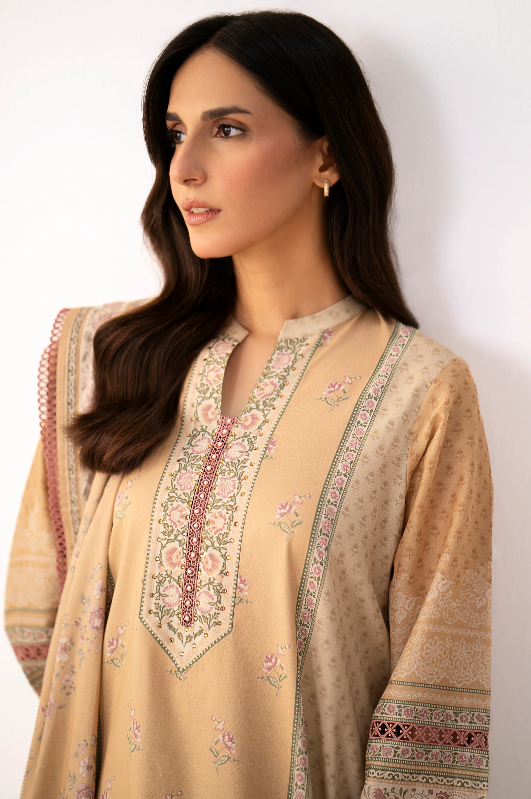 UNSTITCHED PRINTED SUIT - Image 2