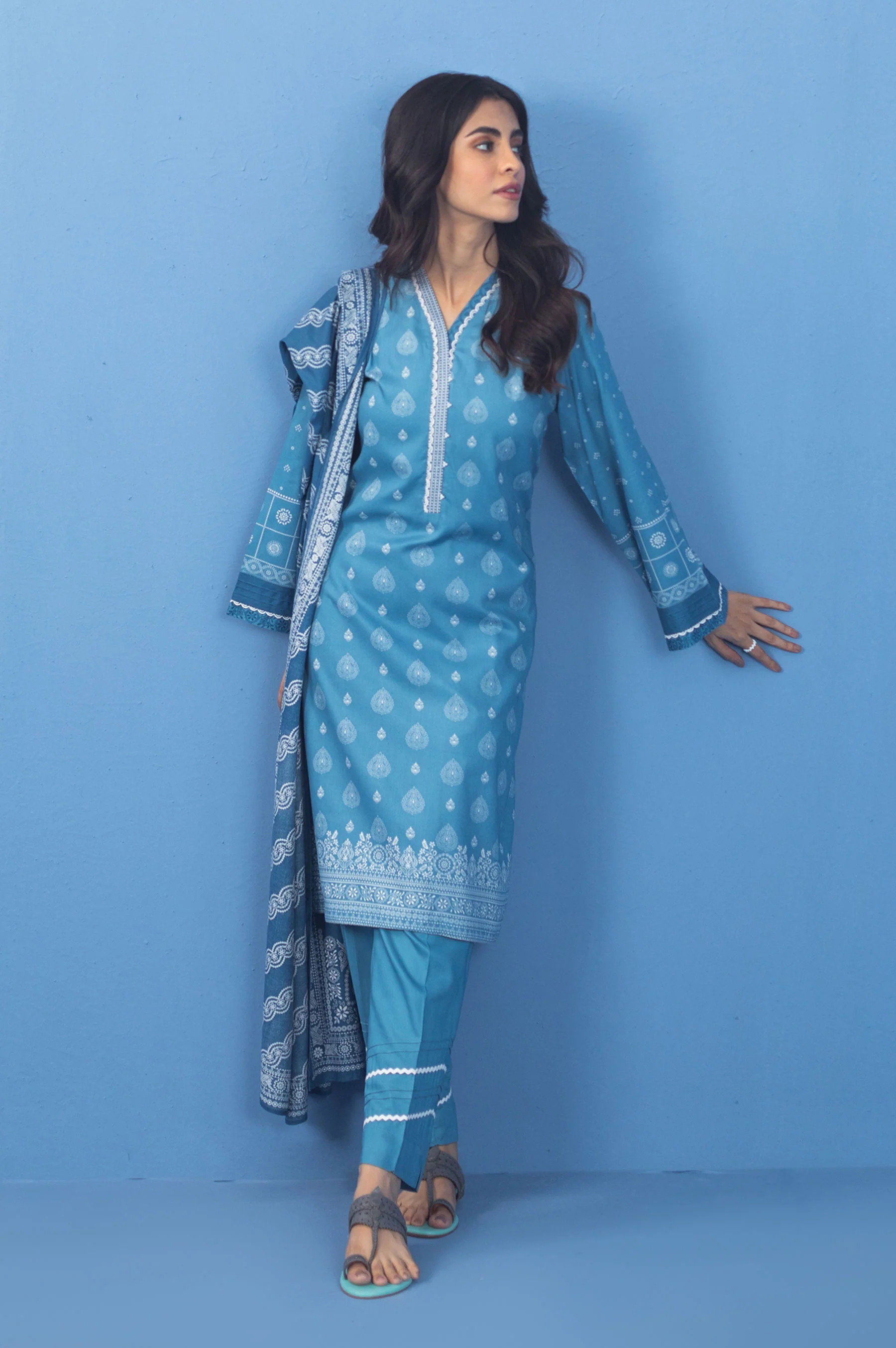 Unstitched 3 Piece Printed Linen Viscose Suit - Image 3