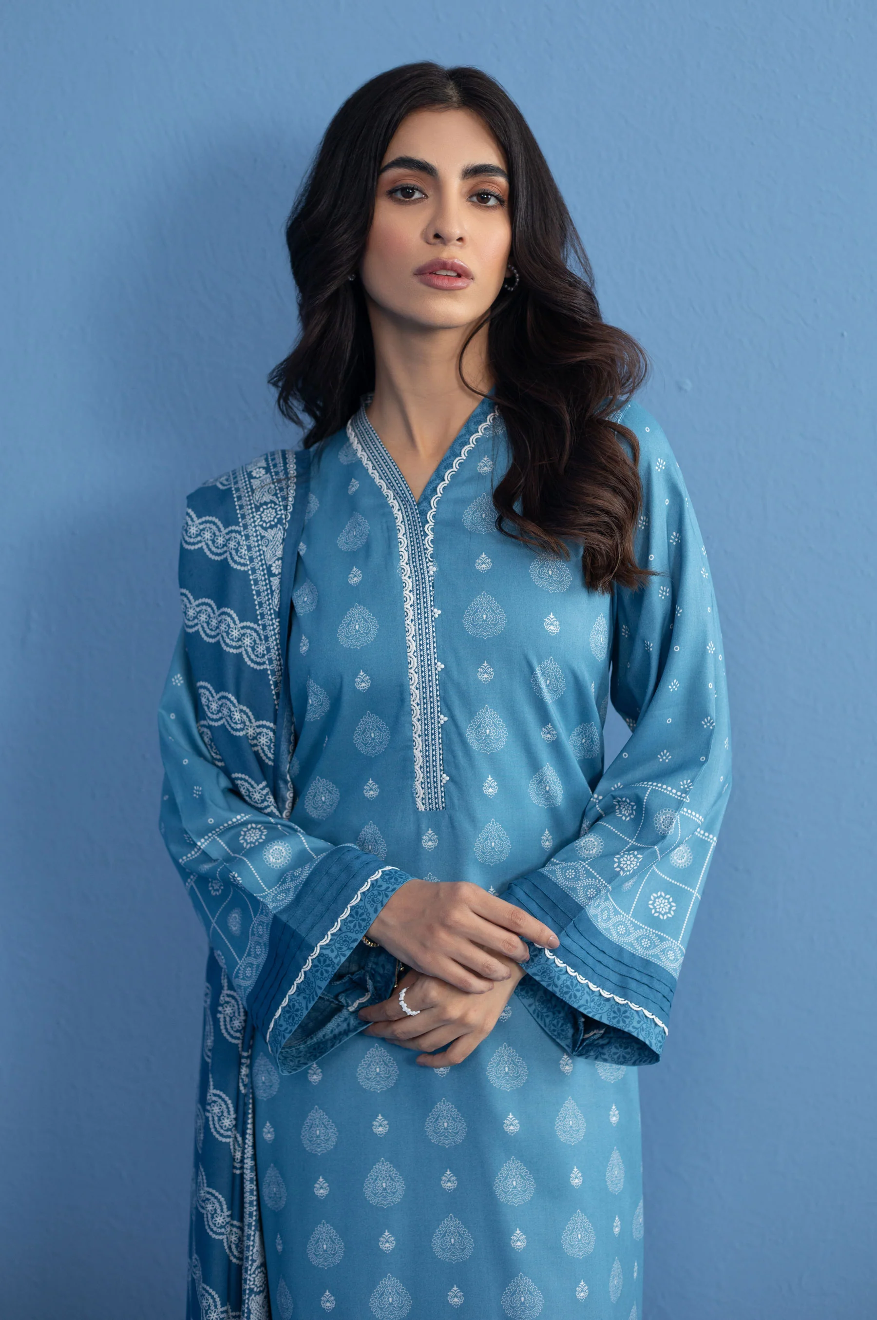 Unstitched 3 Piece Printed Linen Viscose Suit - Image 9