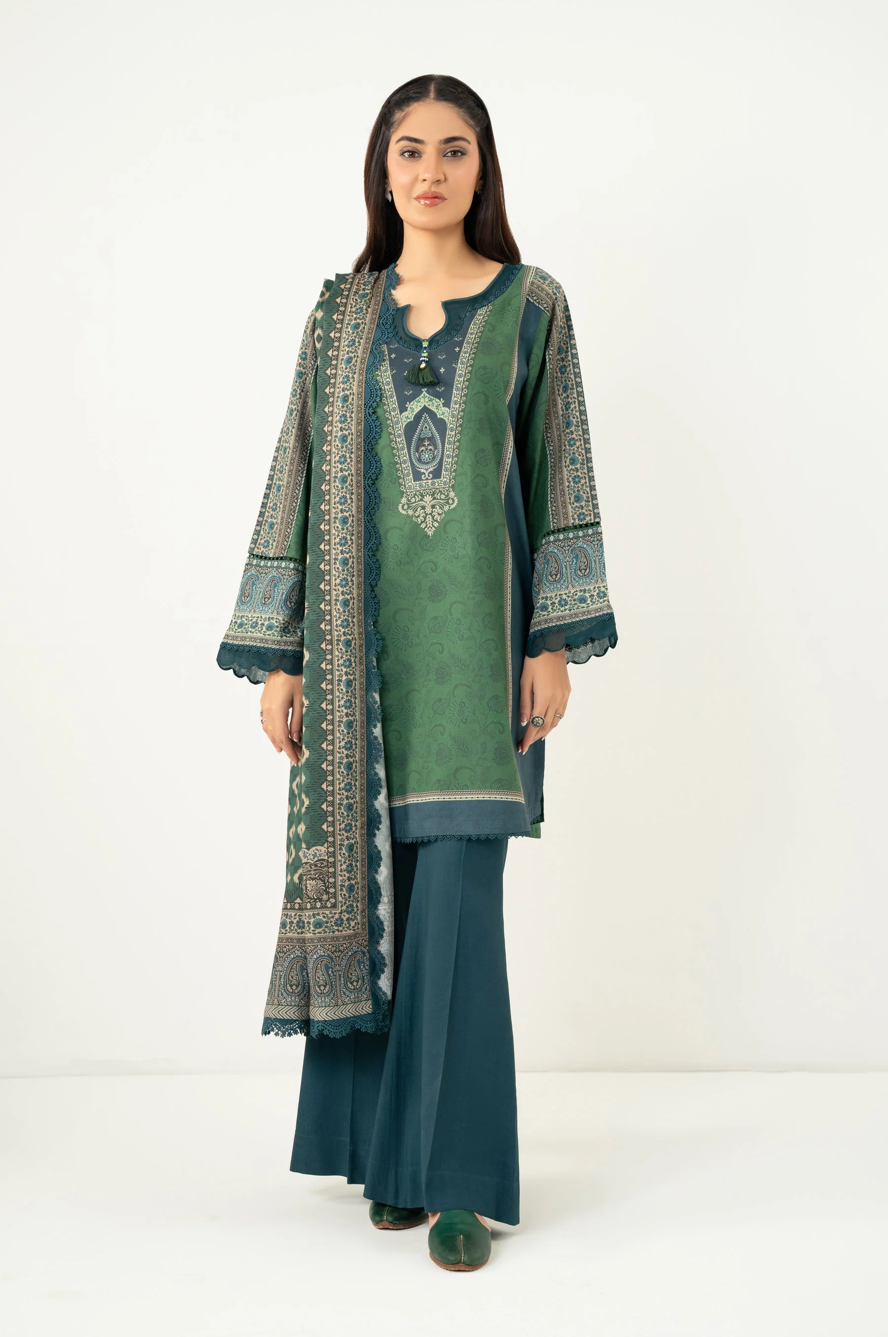 UNSTITCHED 3 PIECE PRINTED SUIT