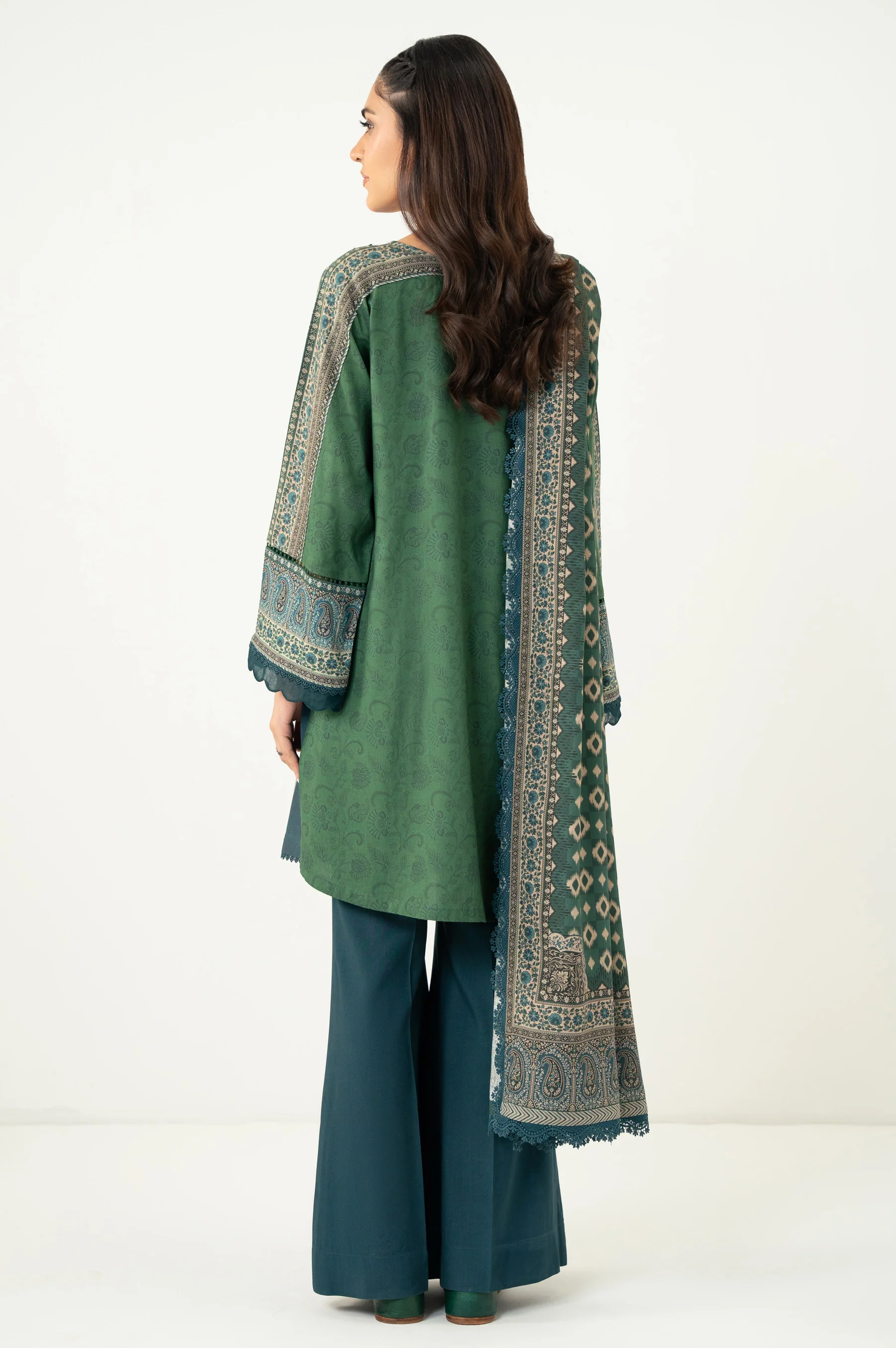 UNSTITCHED 3 PIECE PRINTED SUIT - Image 5