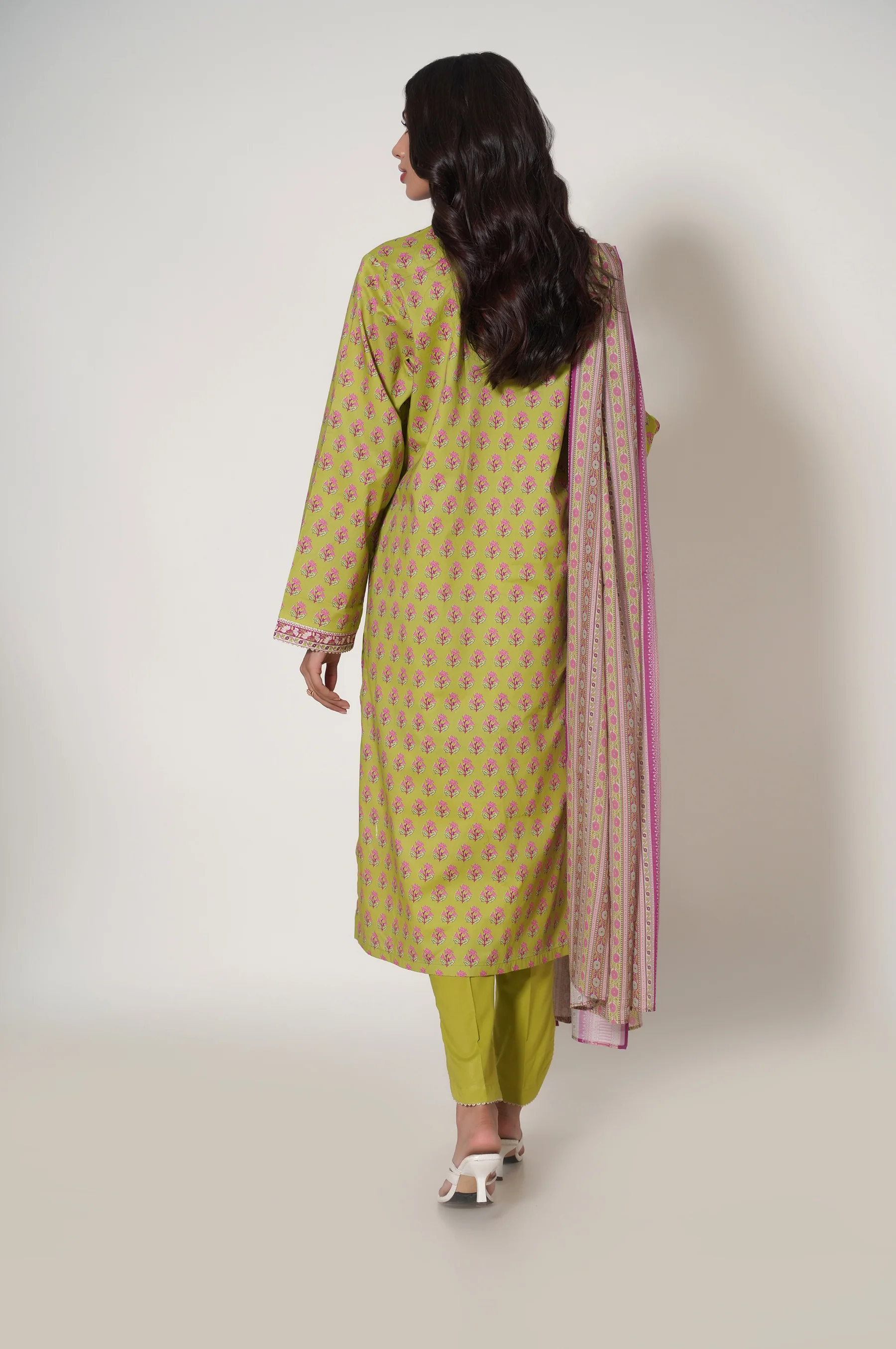 Unstitched 3 Piece Printed Cambric Suit - Image 5