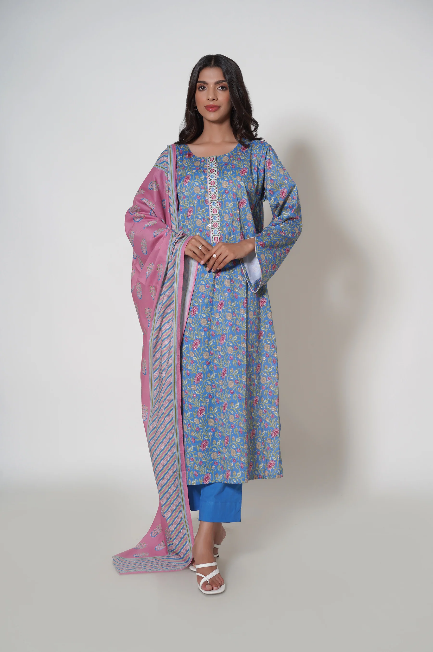 Unstitched 3 Piece Printed Cambric Suit - Image 5