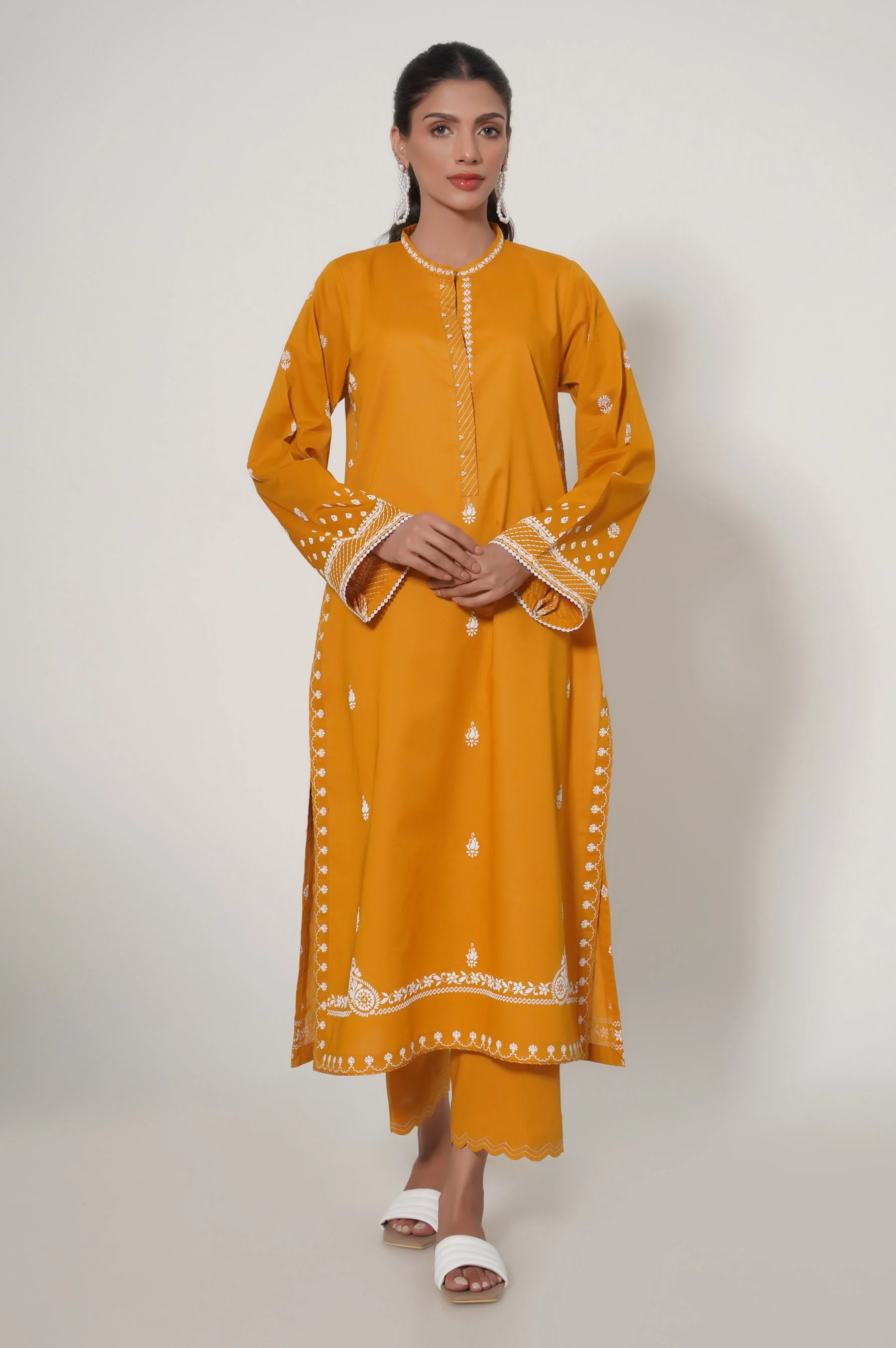 Unstitched 3 Piece Puff Printed Cambric Suit - Image 4