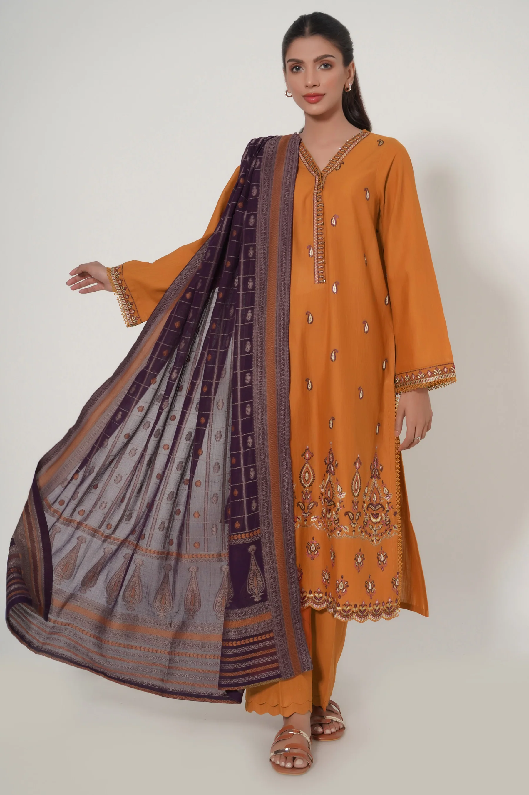 Unstitched khaddar embroidered 3 Piece Suit - Image 5
