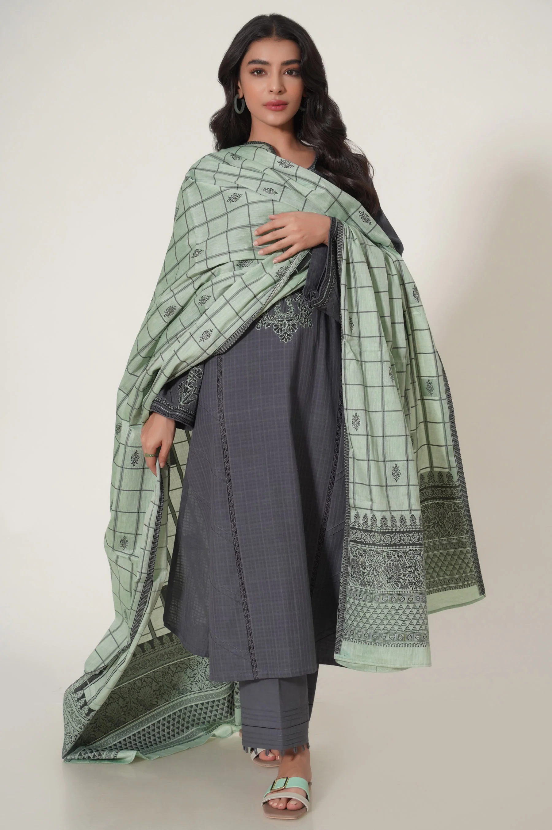 Unstitched 3 Piece Embroidered Textured Slub Suit - Image 4