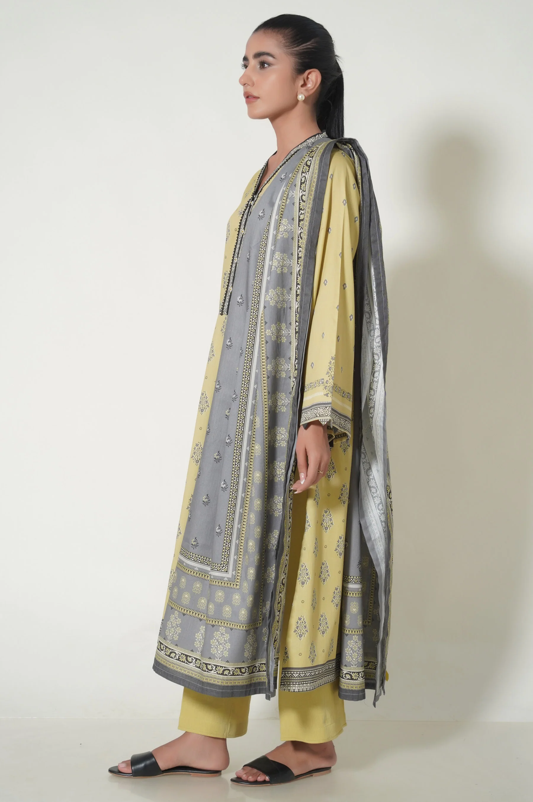 Unstitched 3 Piece Cottel Printed Suit - Image 2