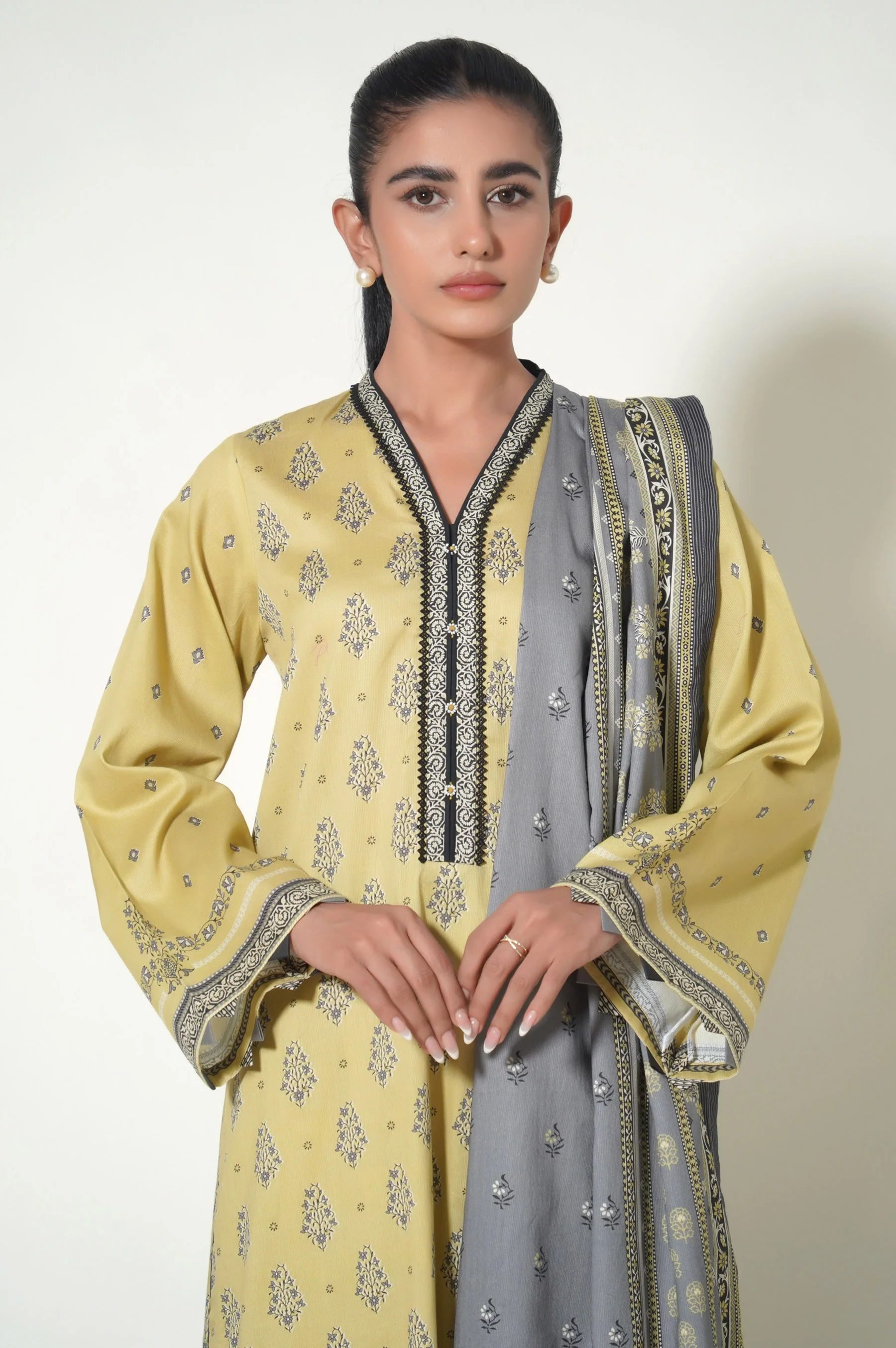 Unstitched 3 Piece Cottel Printed Suit - Image 3