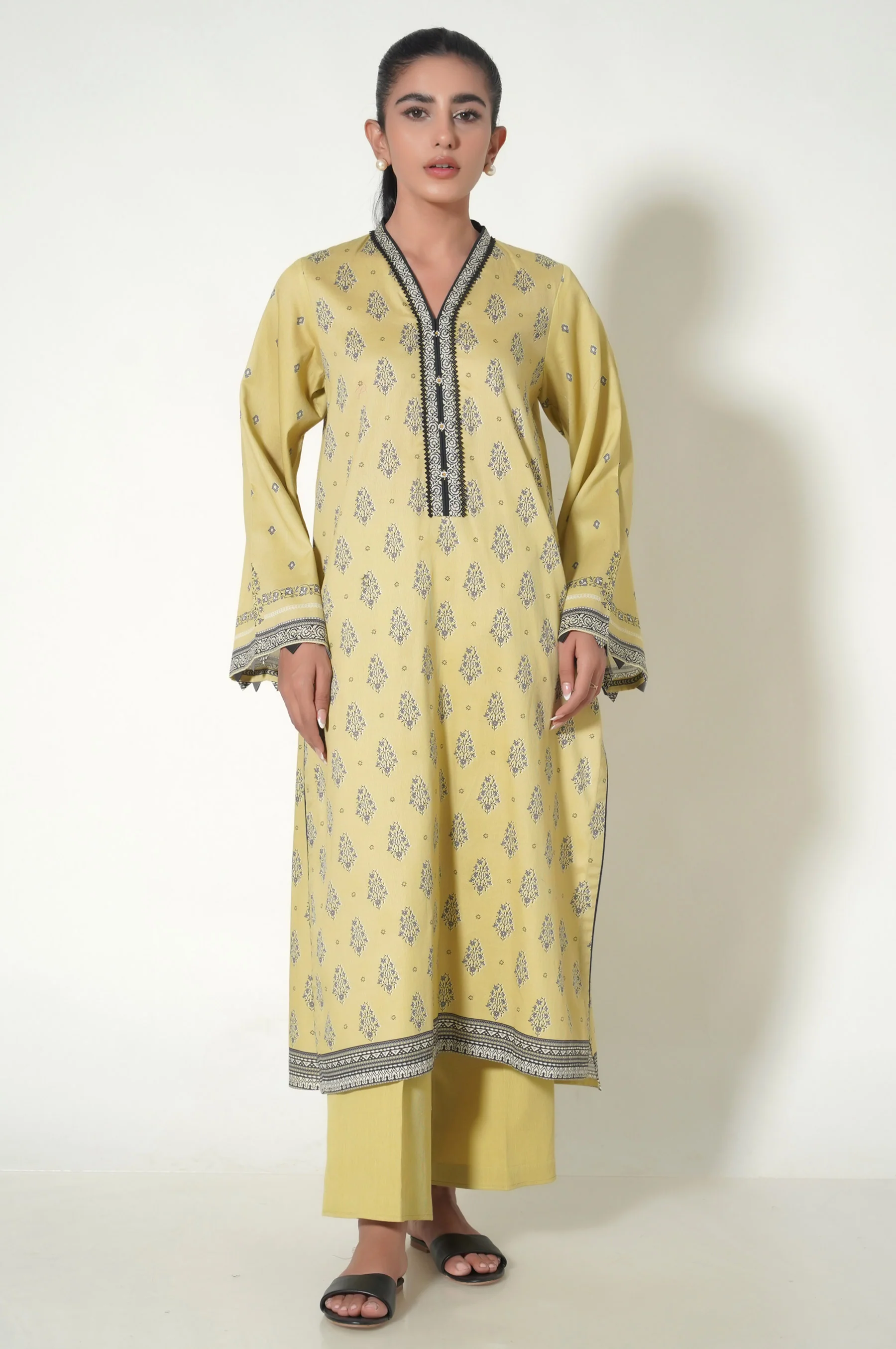 Unstitched 3 Piece Cottel Printed Suit - Image 4