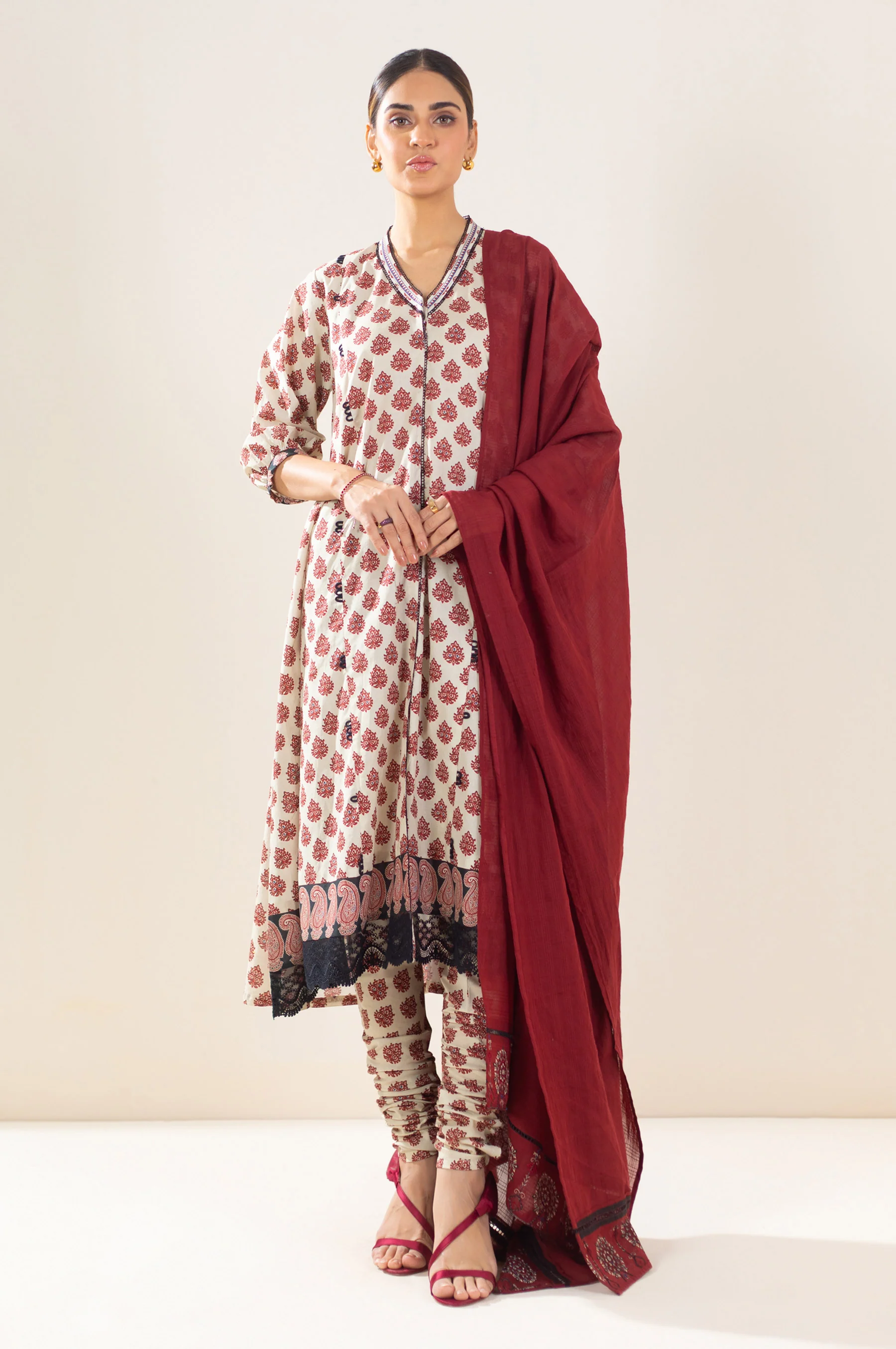 Unstitched 3 Piece Printed Cambric Suit - Image 6