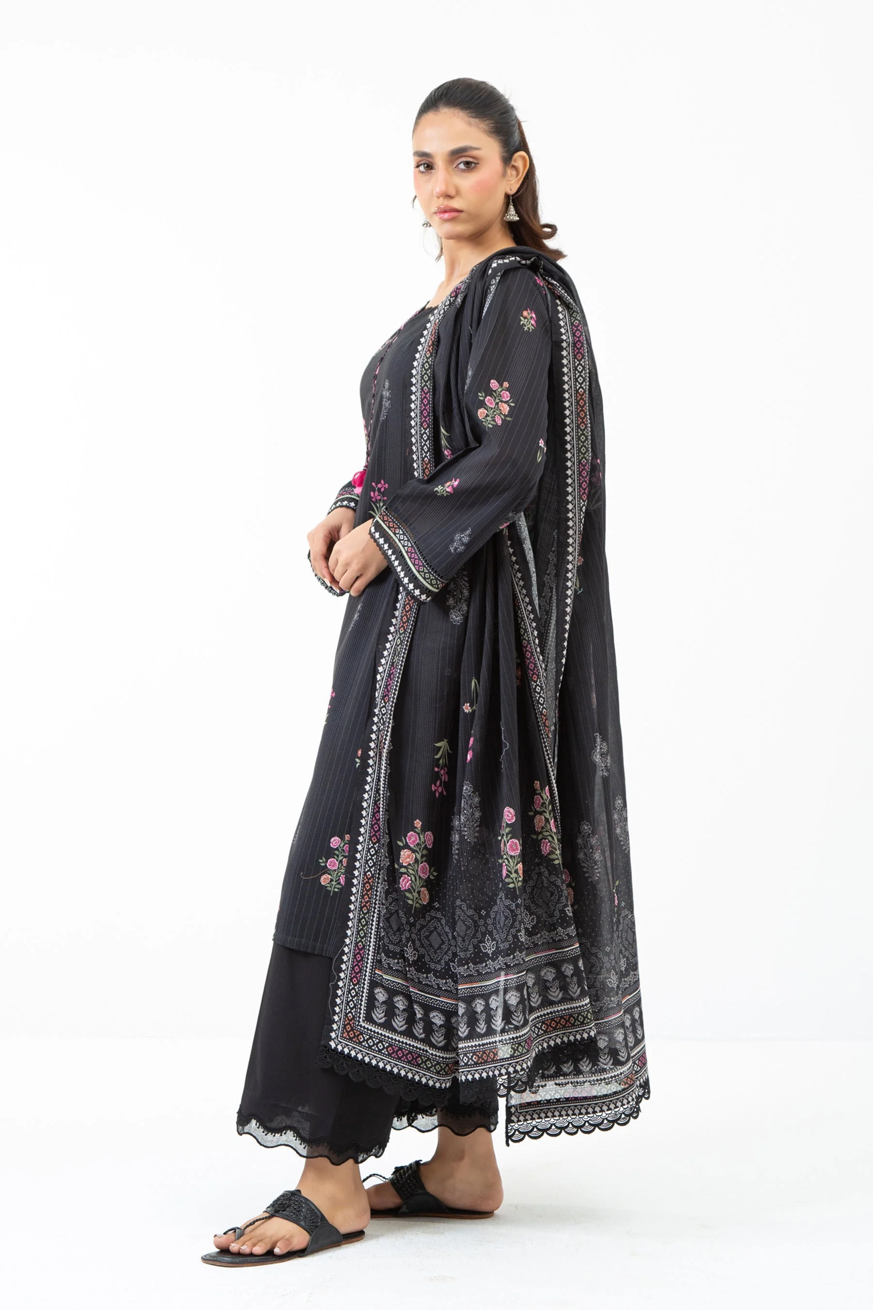 PRINTED CAMBRIC UNSTITCHED 3 PIECE SUIT - Image 4