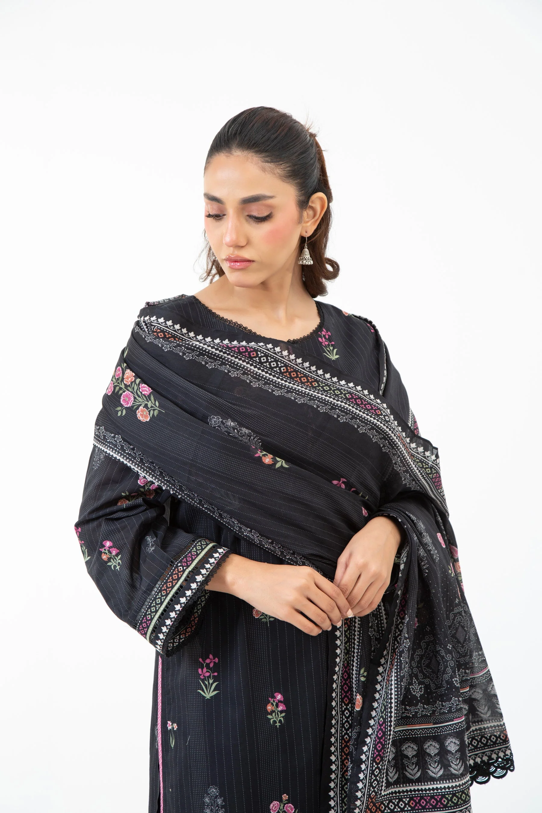 PRINTED CAMBRIC UNSTITCHED 3 PIECE SUIT - Image 6