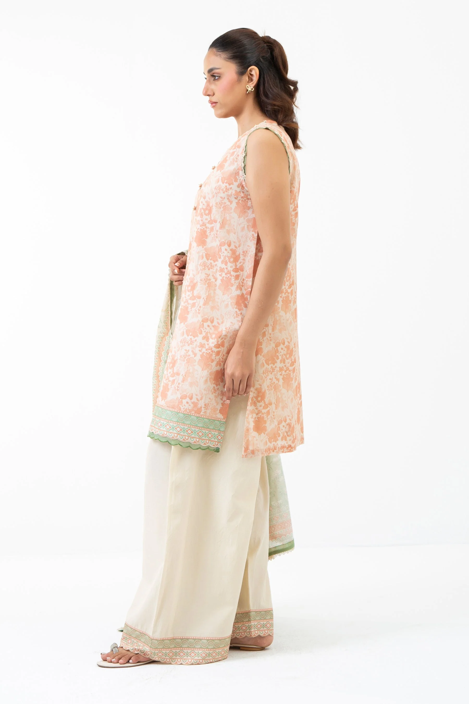 PRINTED CAMBRIC UNSTITCHED 3 PIECE SUIT - Image 3