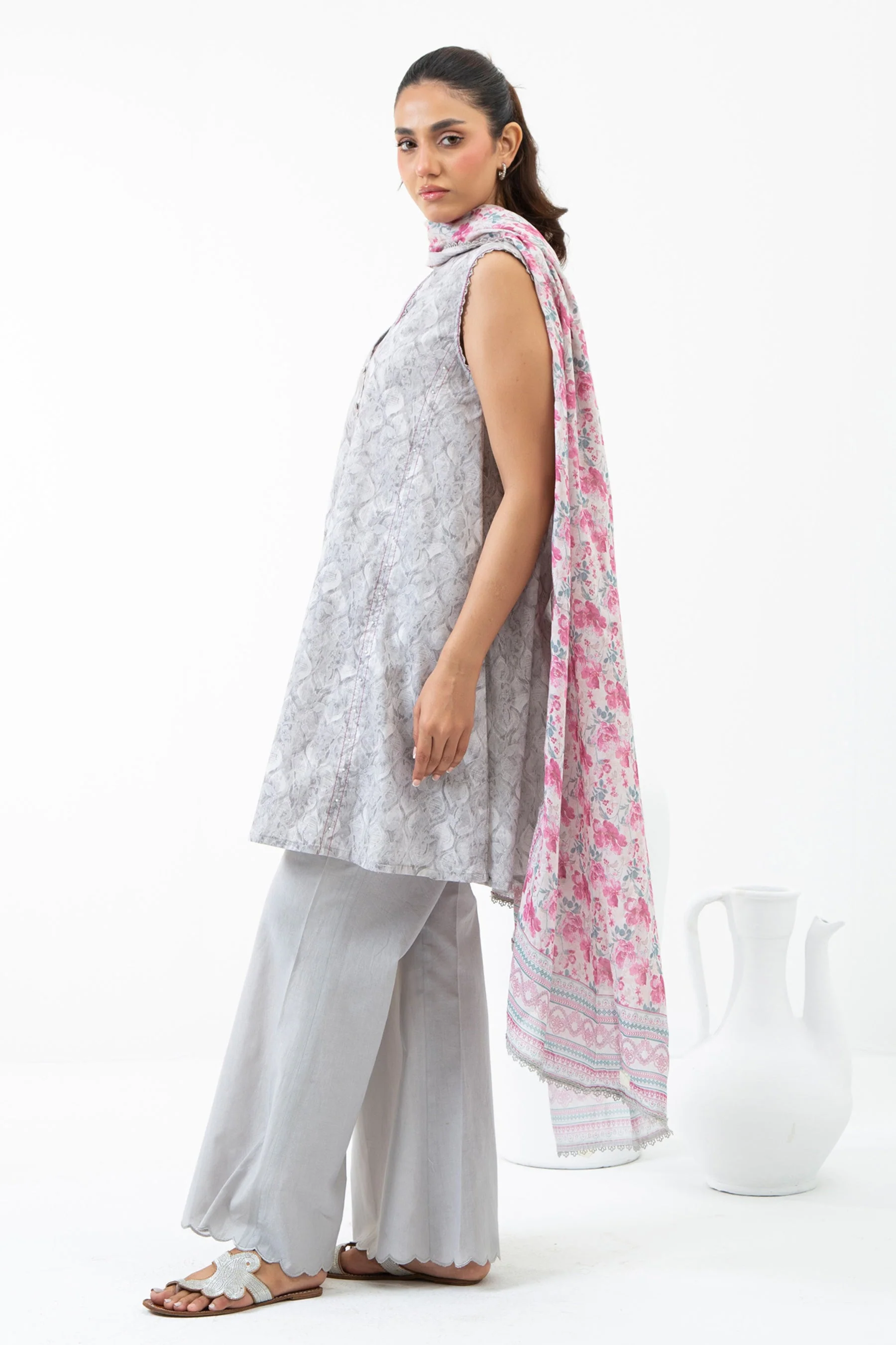 PRINTED LAWN UNSTITCHED 3 PIECE SUIT - Image 5
