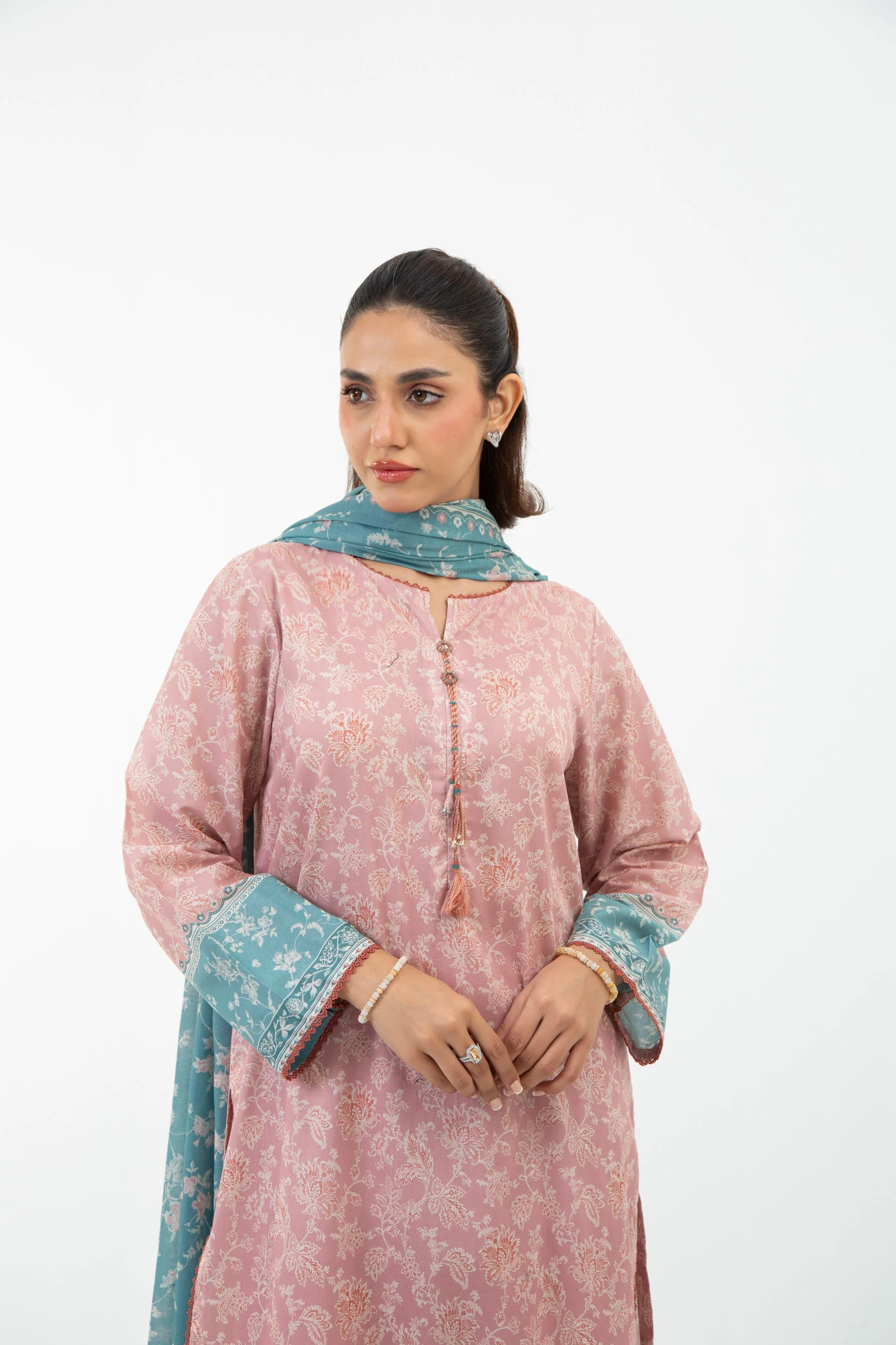 PRINTED LAWN UNSTITCHED 3 PIECE SUIT - Image 2