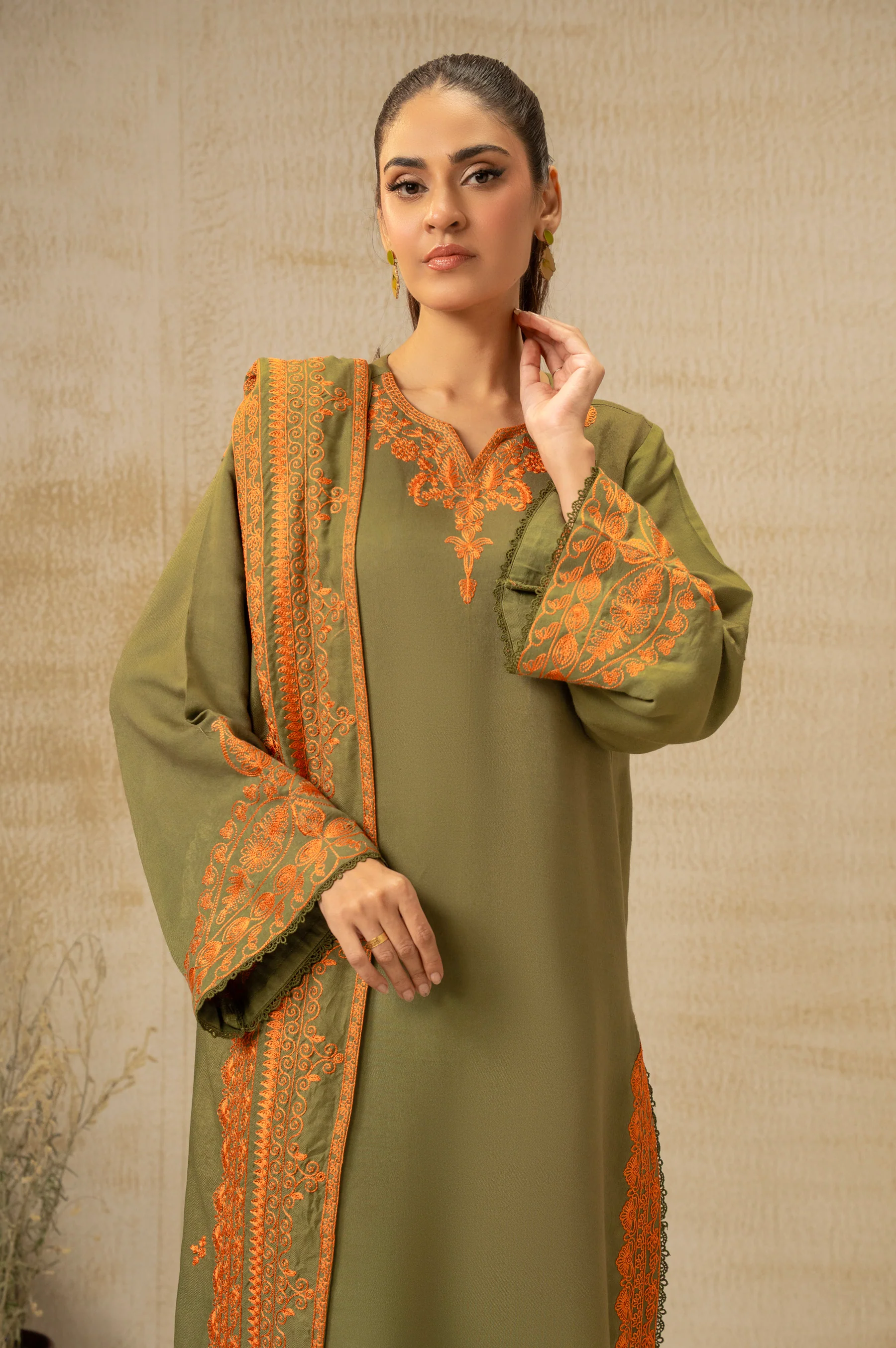 UNSTITCHED KHADDAR EMBROIDERED 3 PIECE SUIT - Image 6