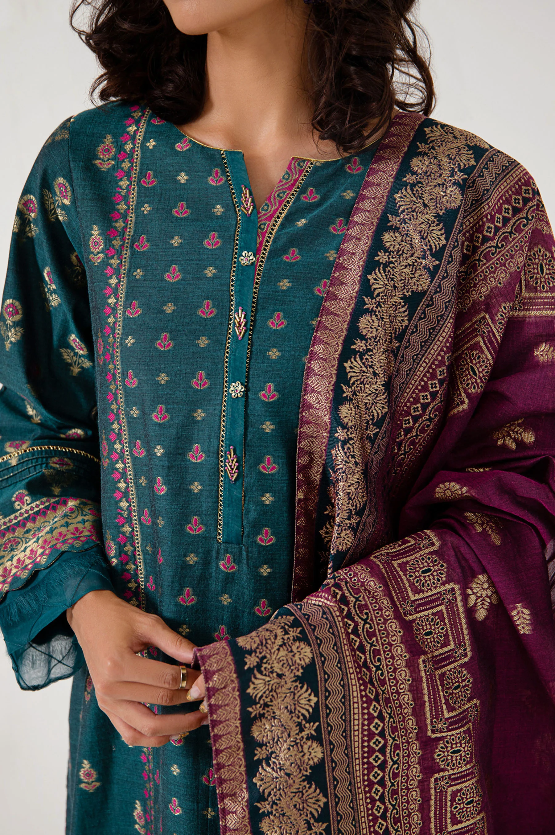 Unstitched 3 Piece Yarn Dyed Jacquard Suit - Image 2