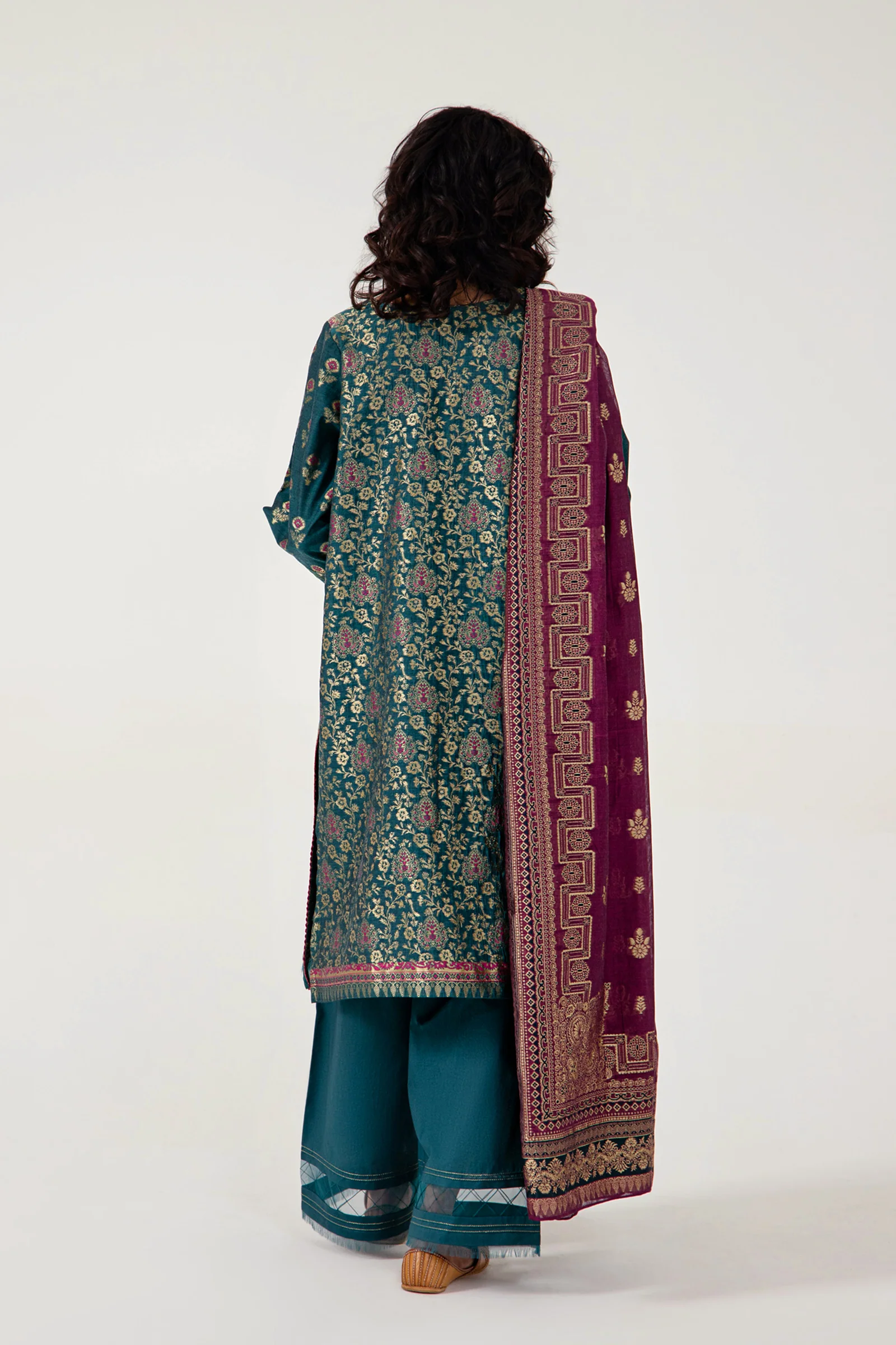 Unstitched 3 Piece Yarn Dyed Jacquard Suit - Image 3
