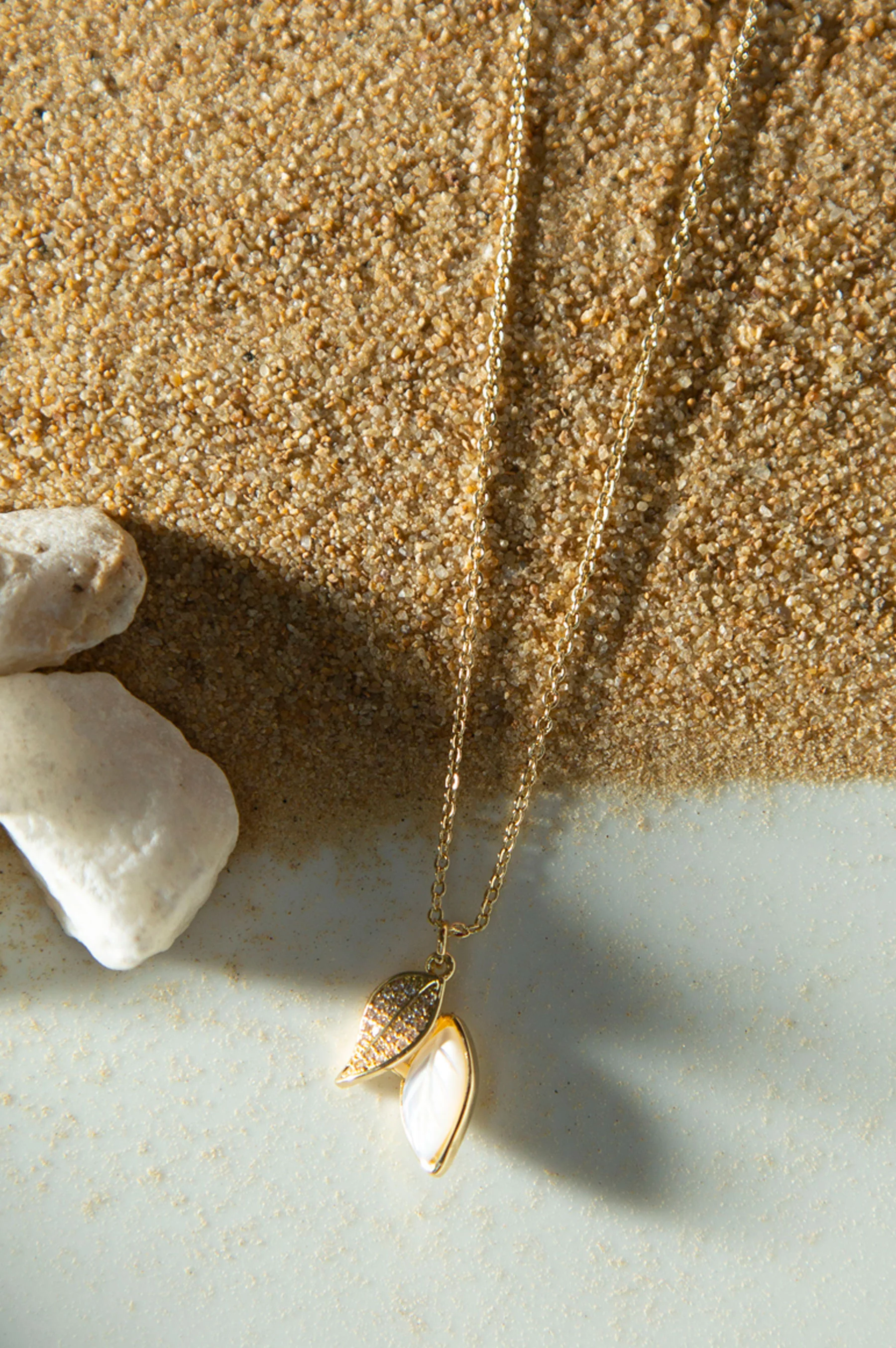 Leaf Shape Locket with Chain - Image 2