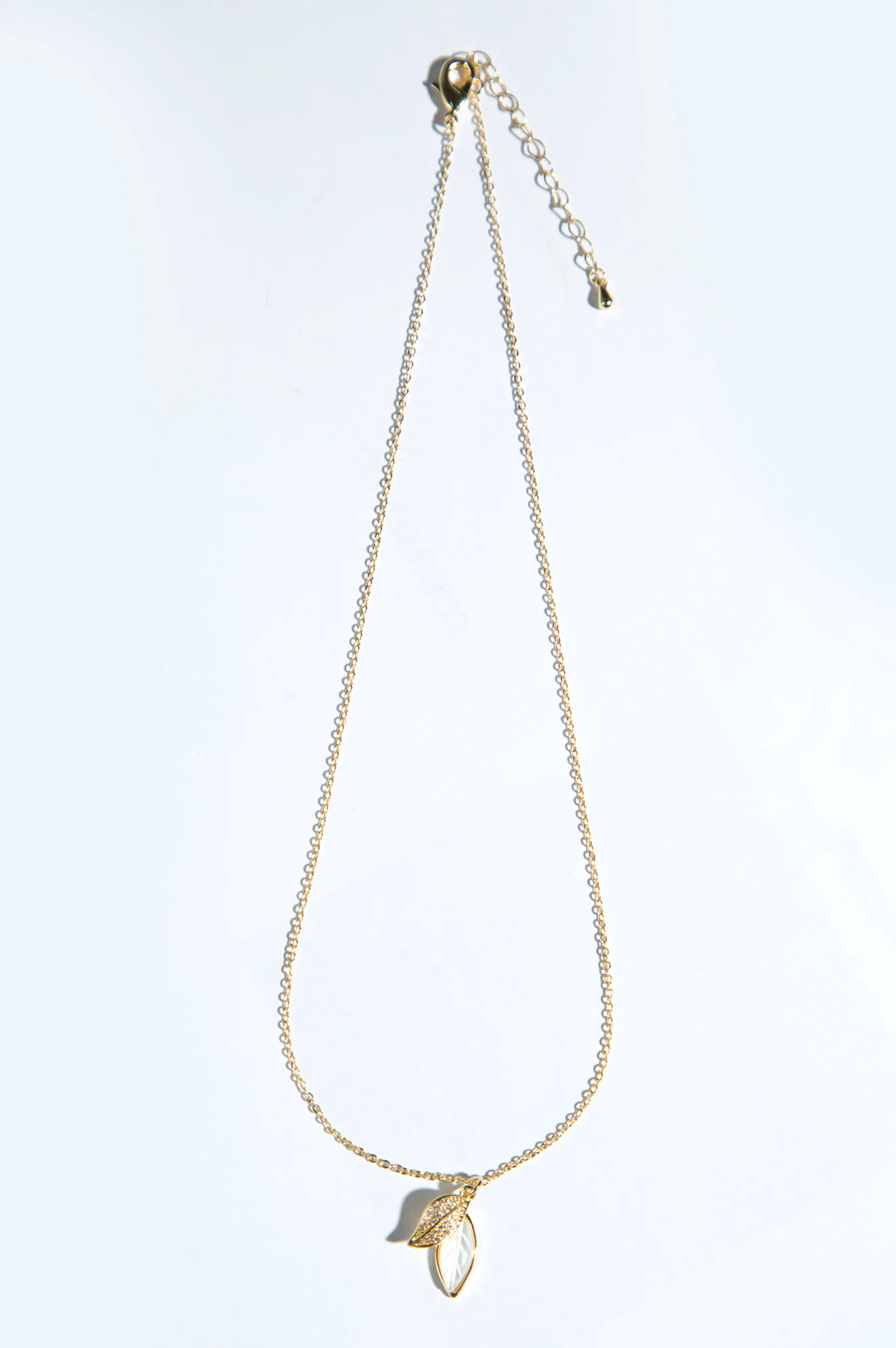 Leaf Shape Locket with Chain - Image 3