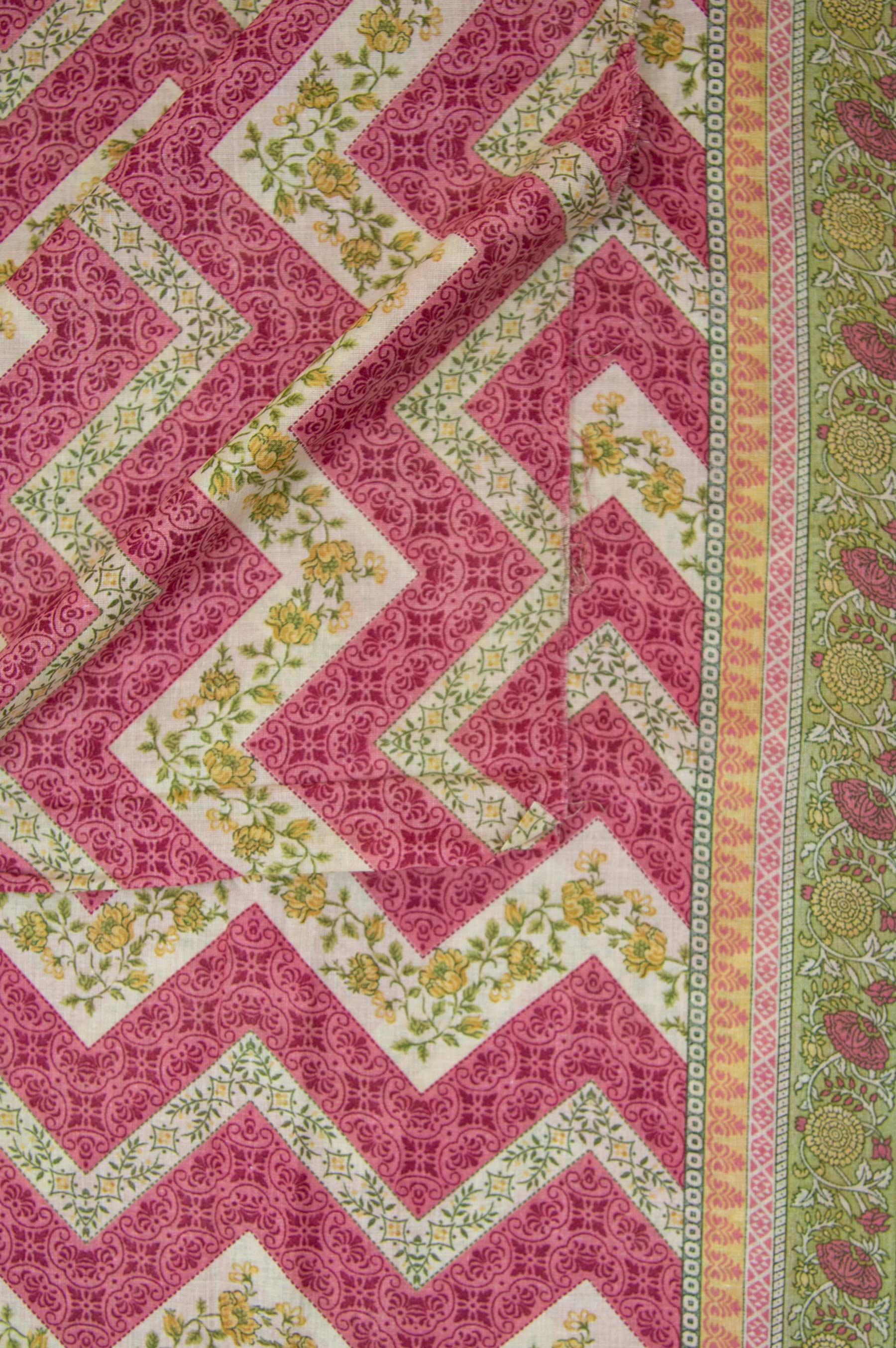 Printed Lawn Dupatta - Fushia - Image 3