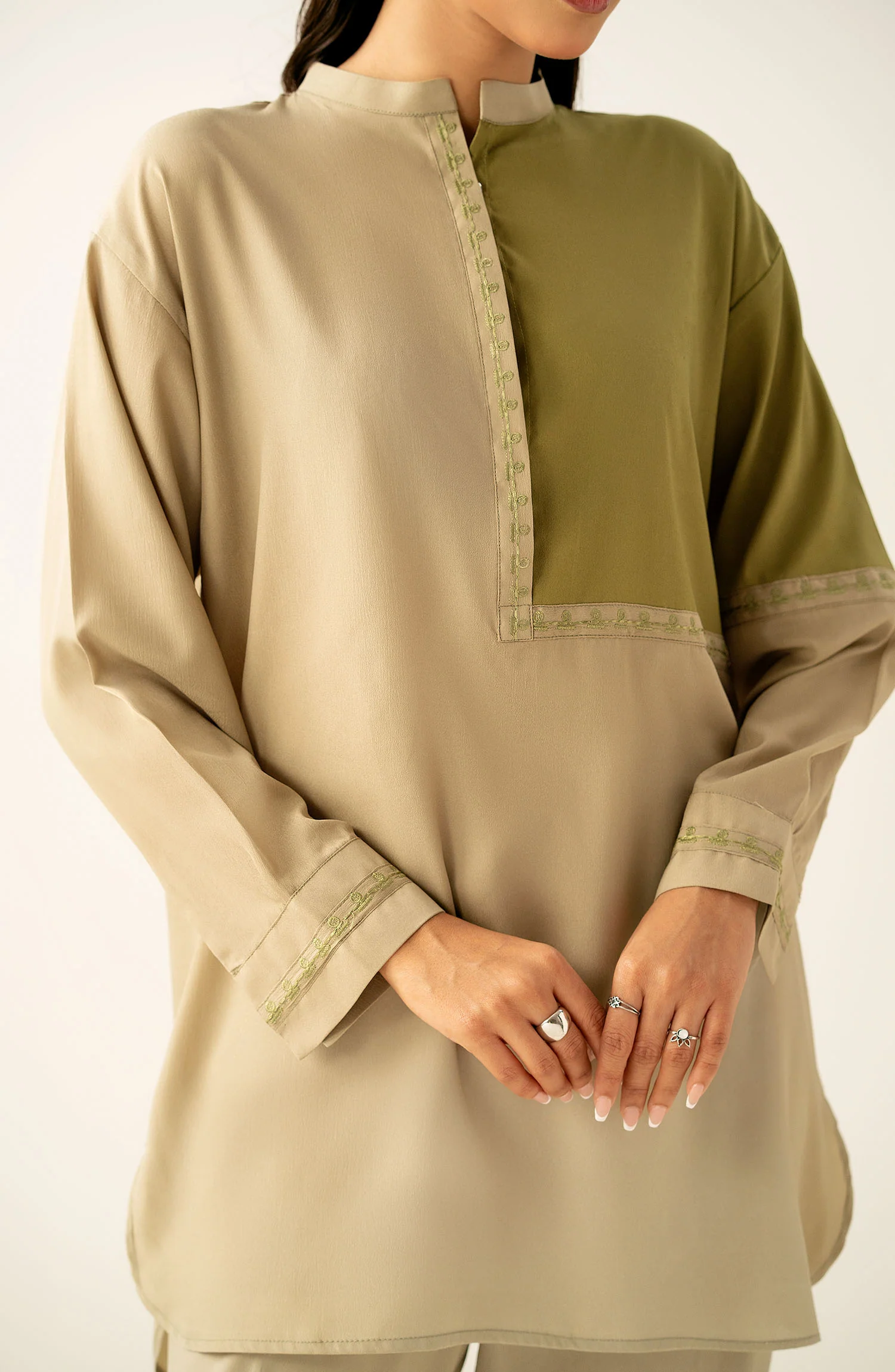 Zeen Western Silk Co-ord Set - Cream - Image 2